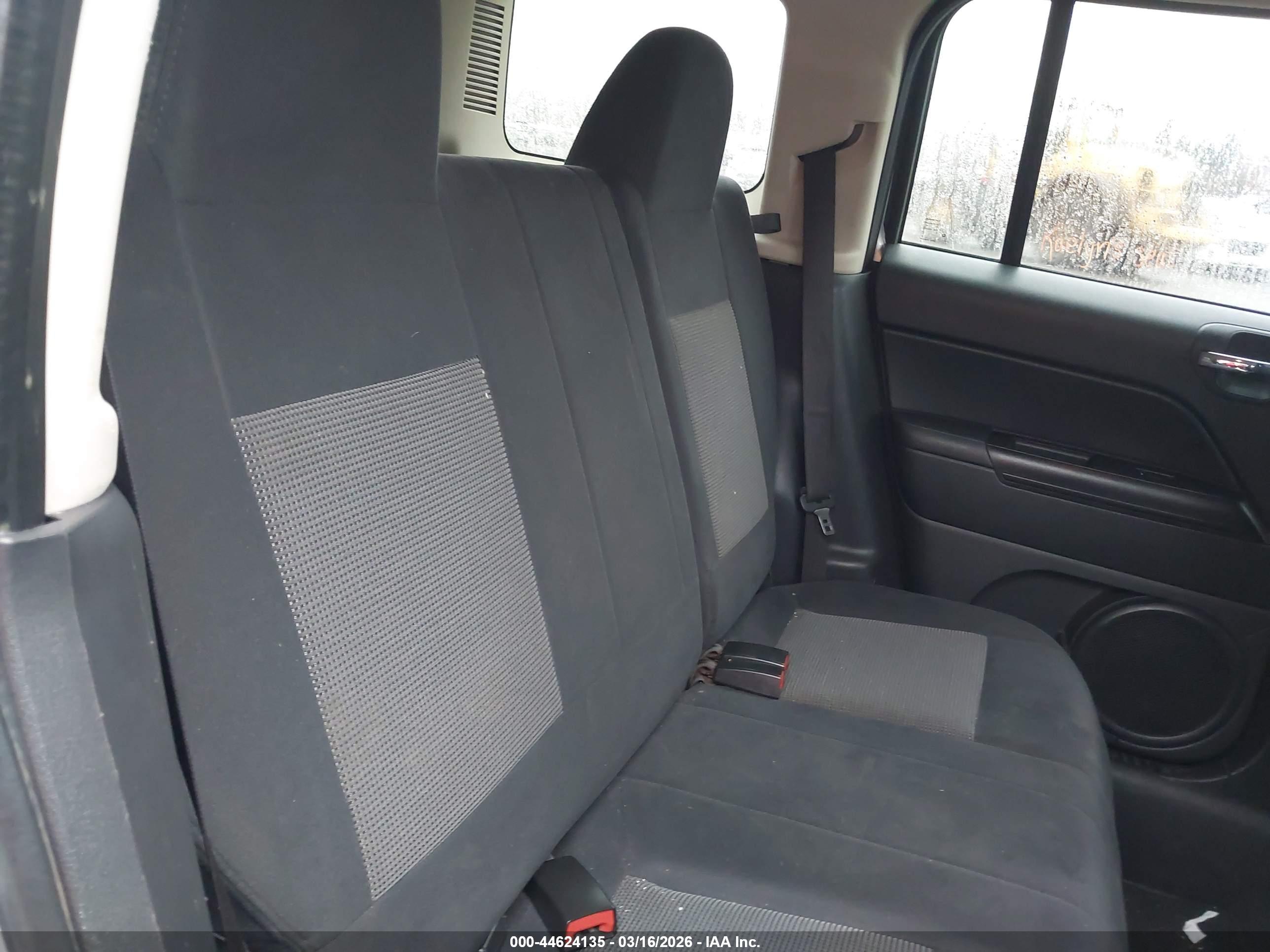 JEEP PATRIOT image 8