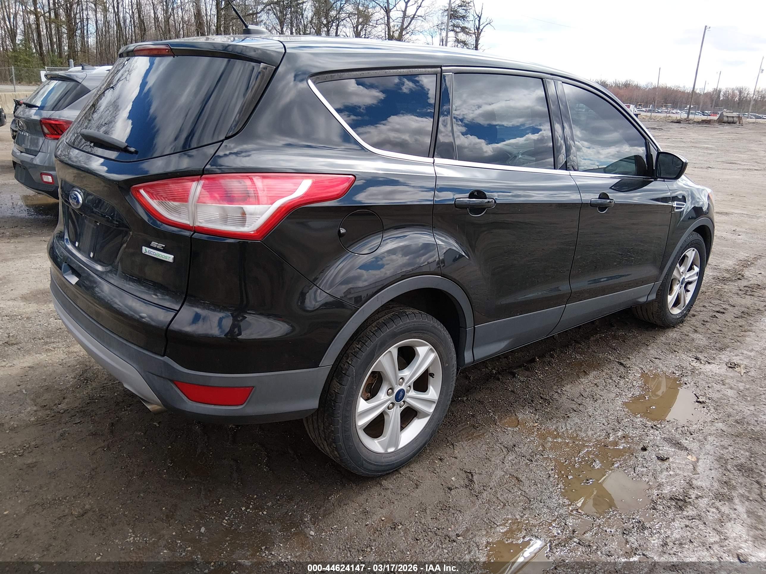 FORD ESCAPE image 4
