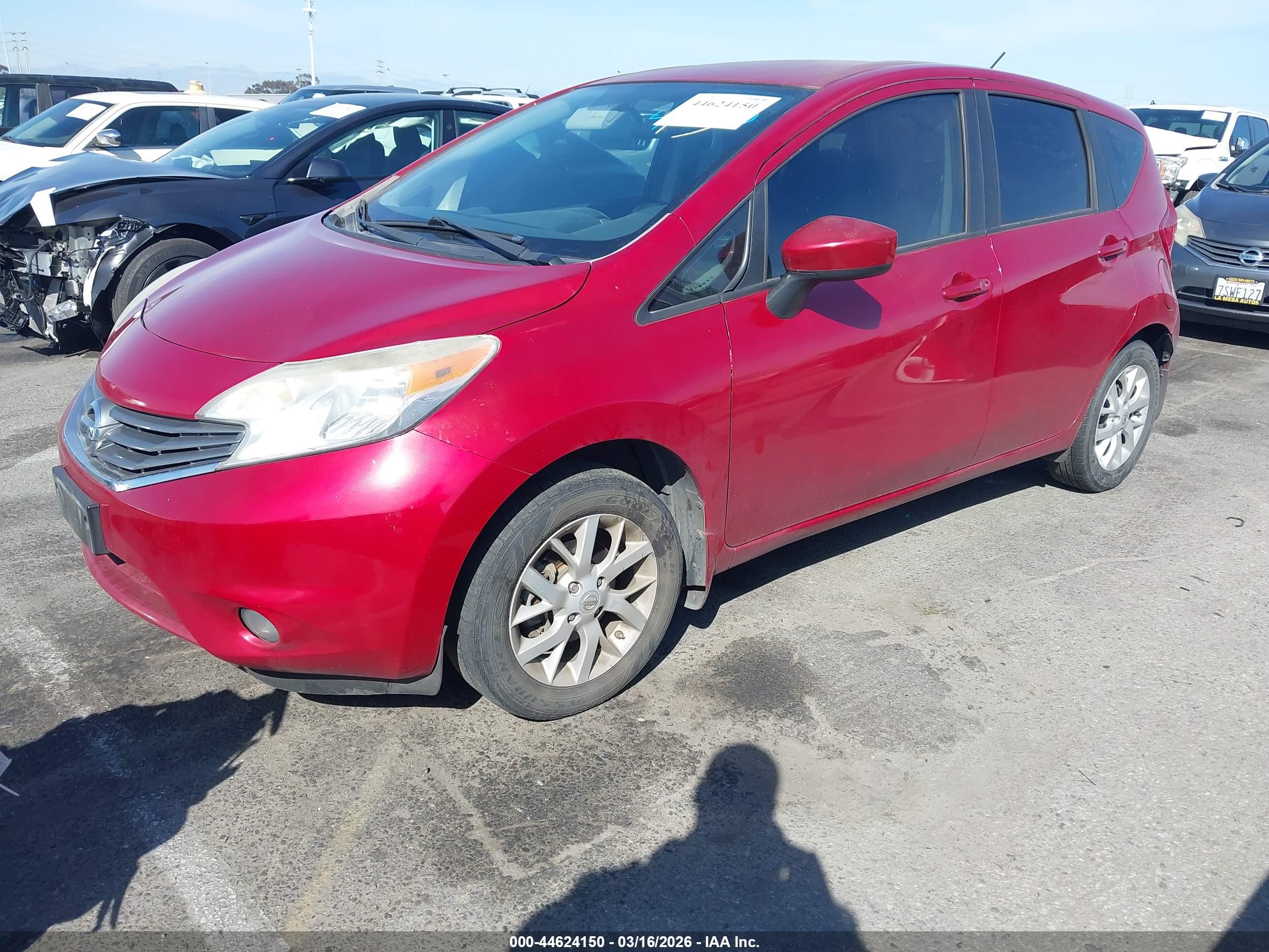 NISSAN VERSA image 2