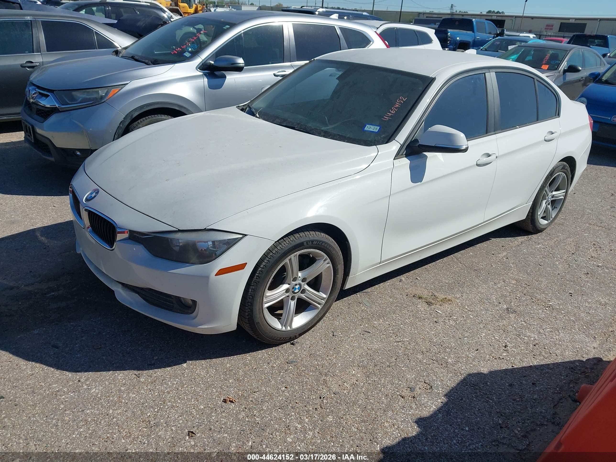BMW 320I image 2