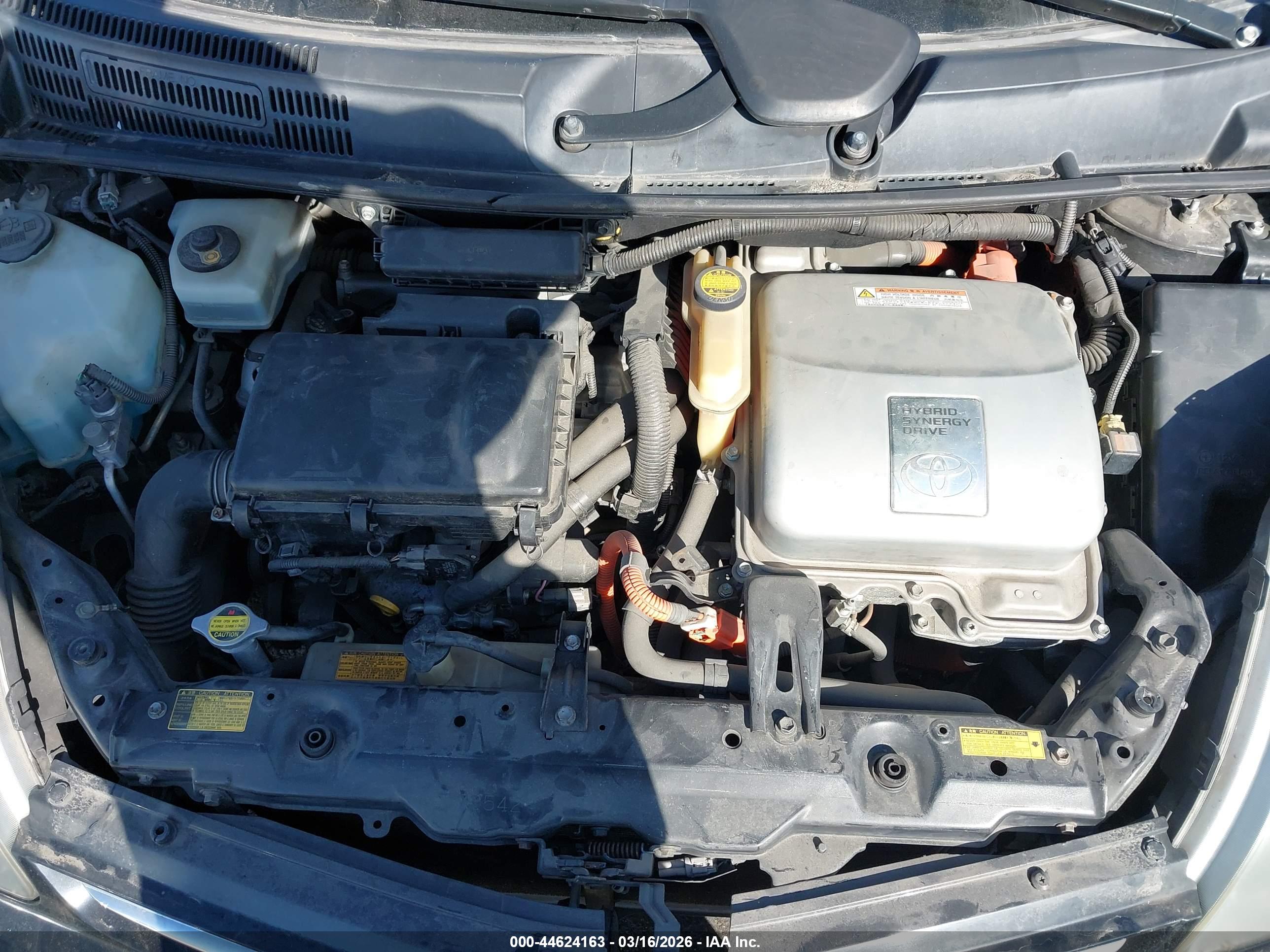TOYOTA PRIUS image 10