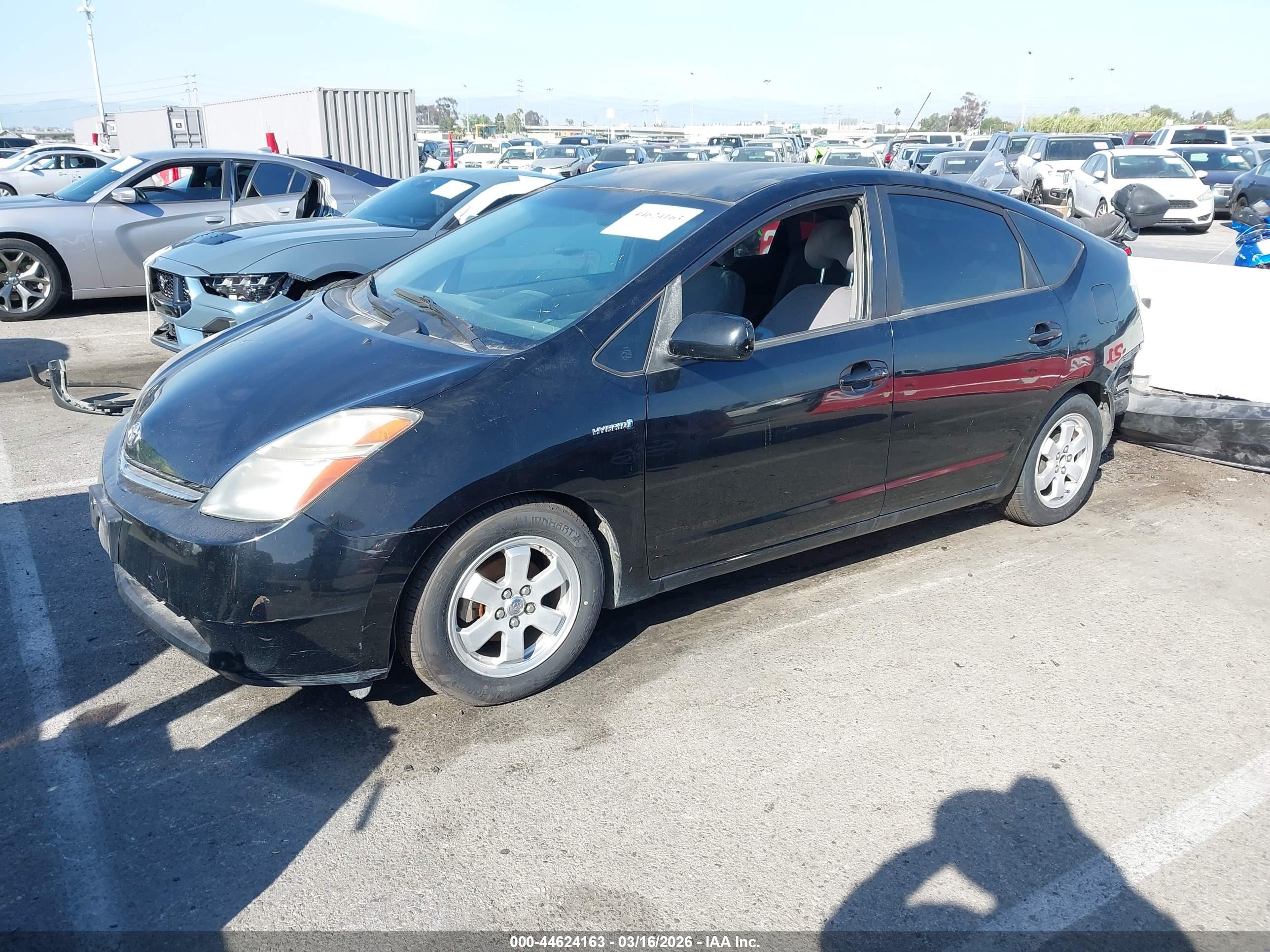TOYOTA PRIUS image 2