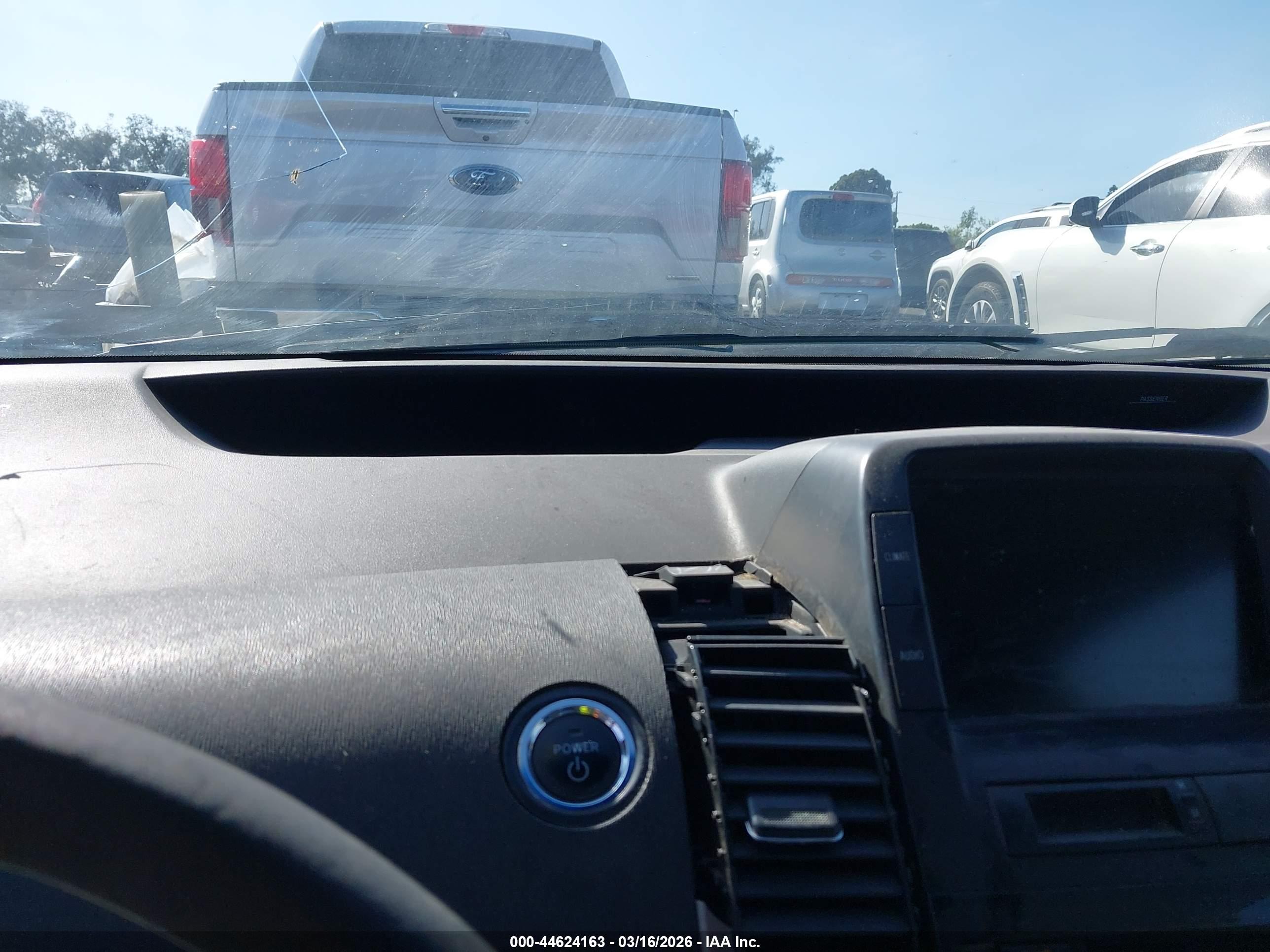 TOYOTA PRIUS image 7