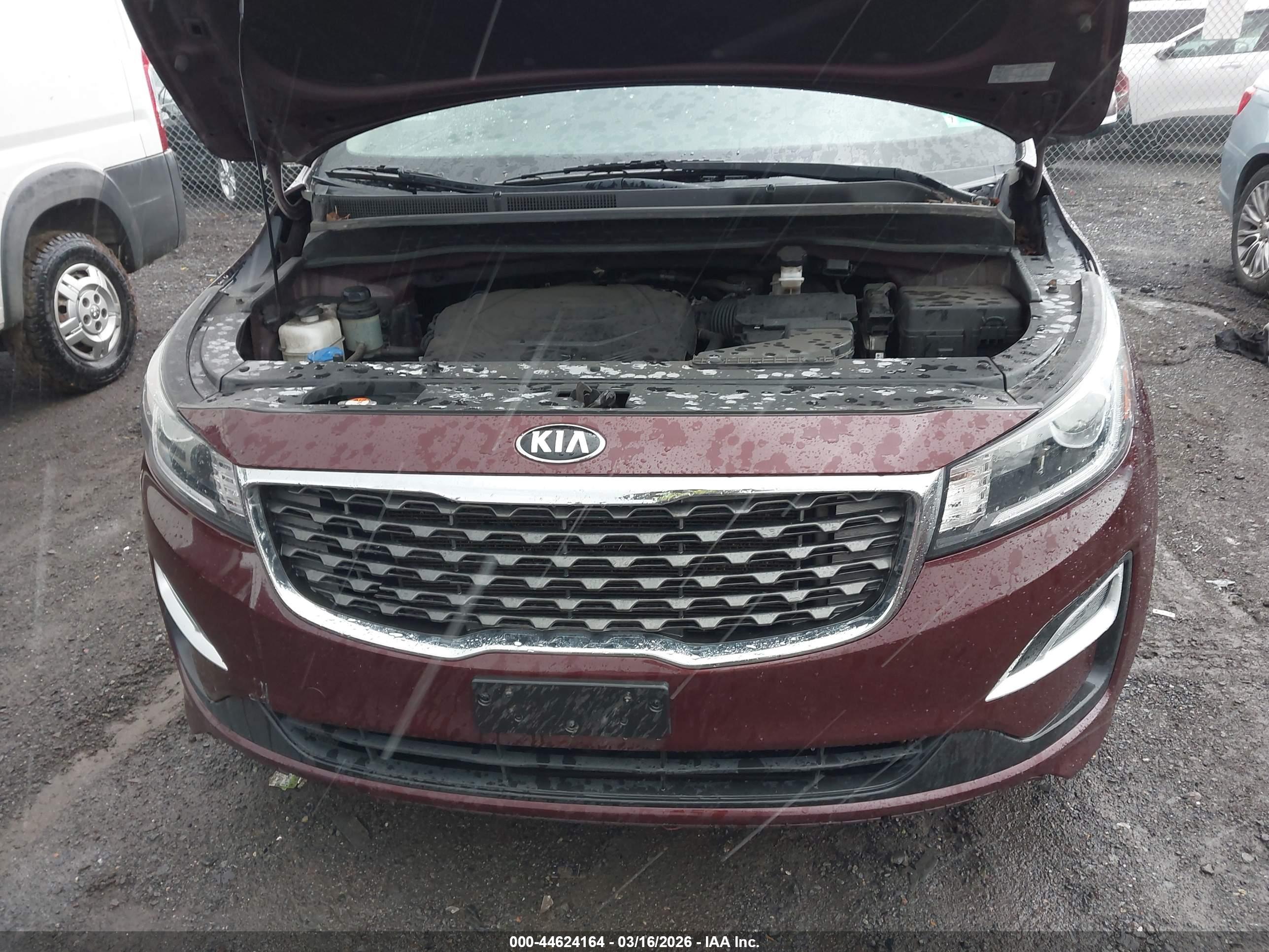 KIA SEDONA image 6