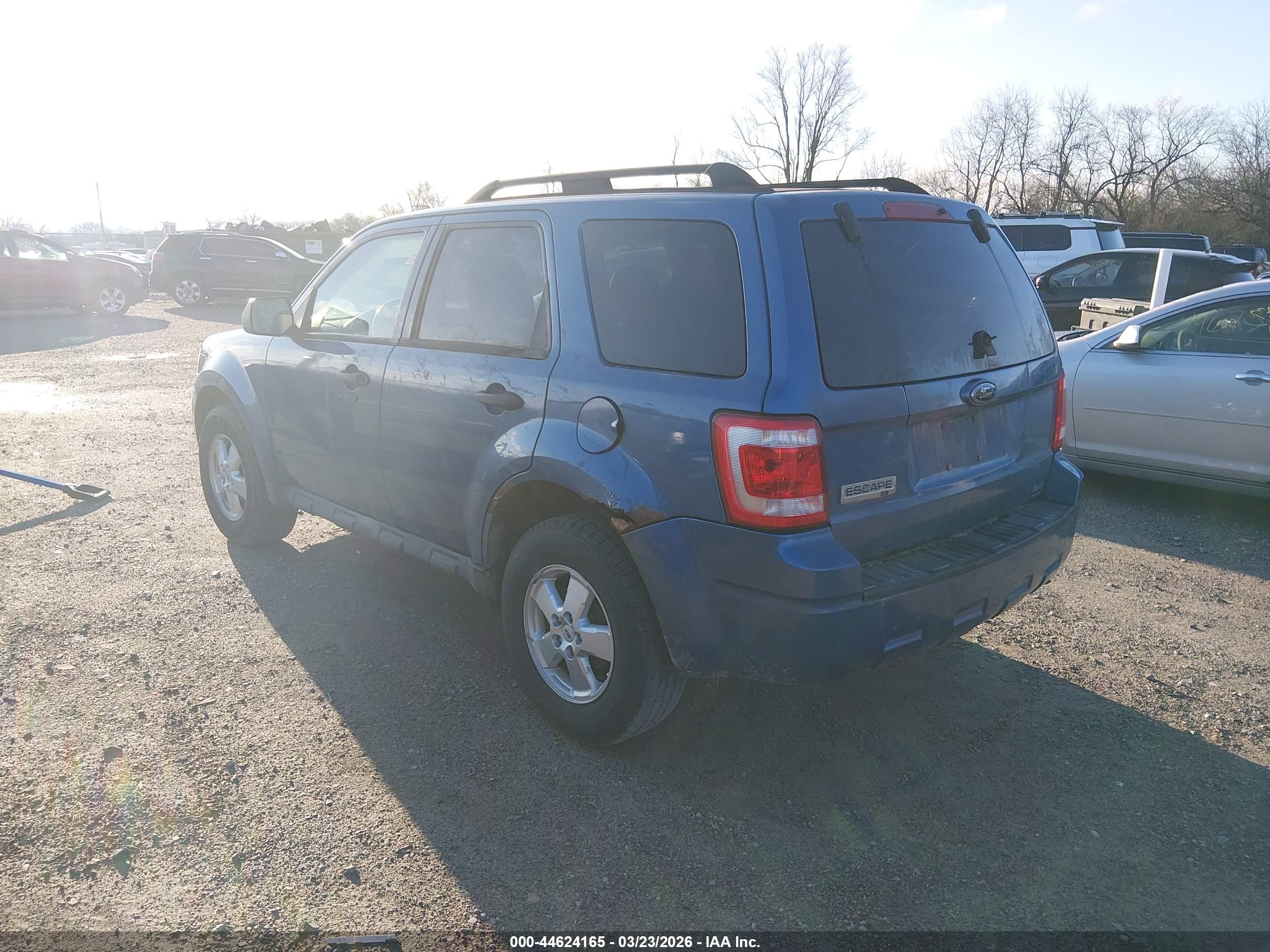 FORD ESCAPE image 3