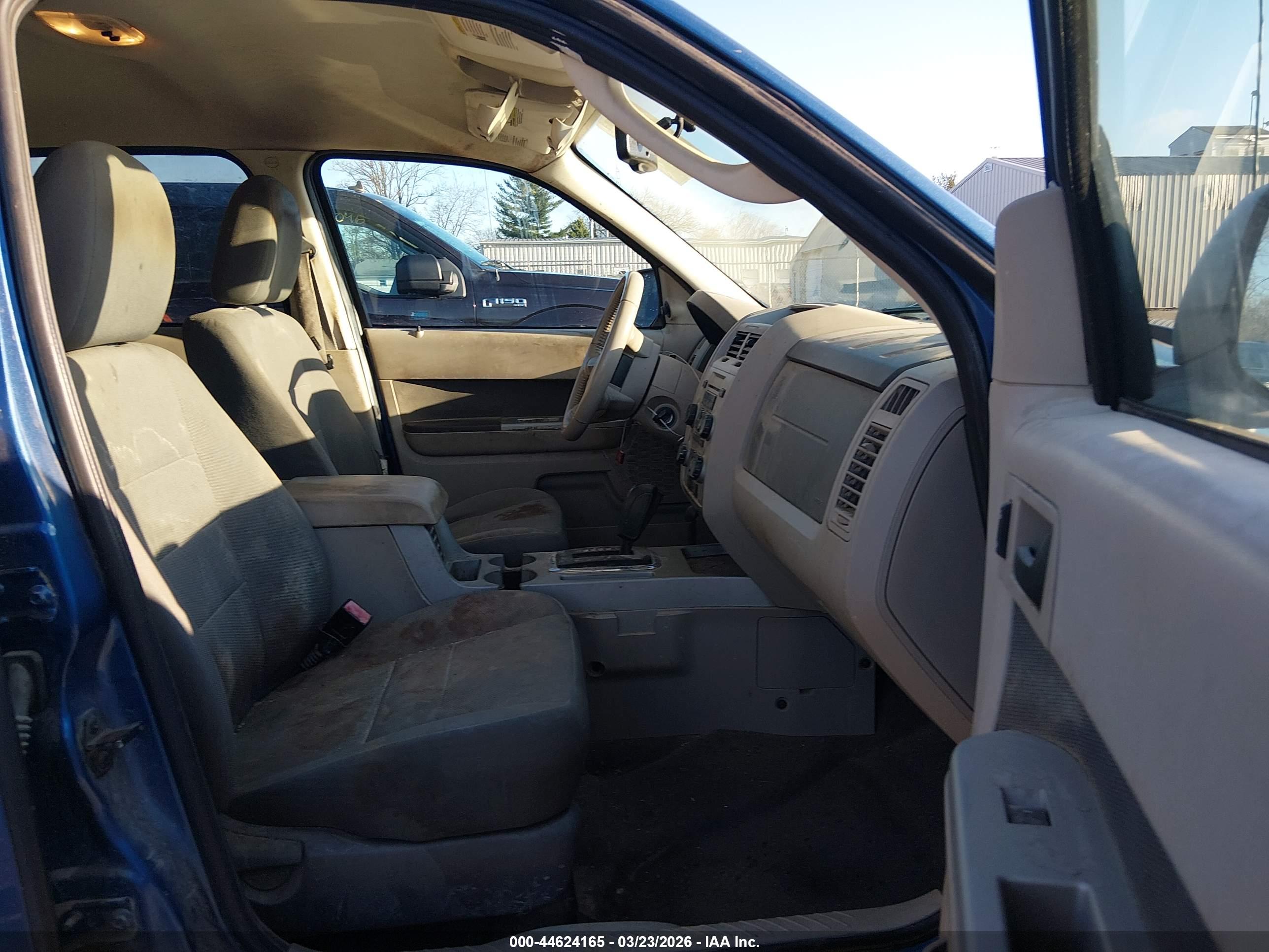 FORD ESCAPE image 5
