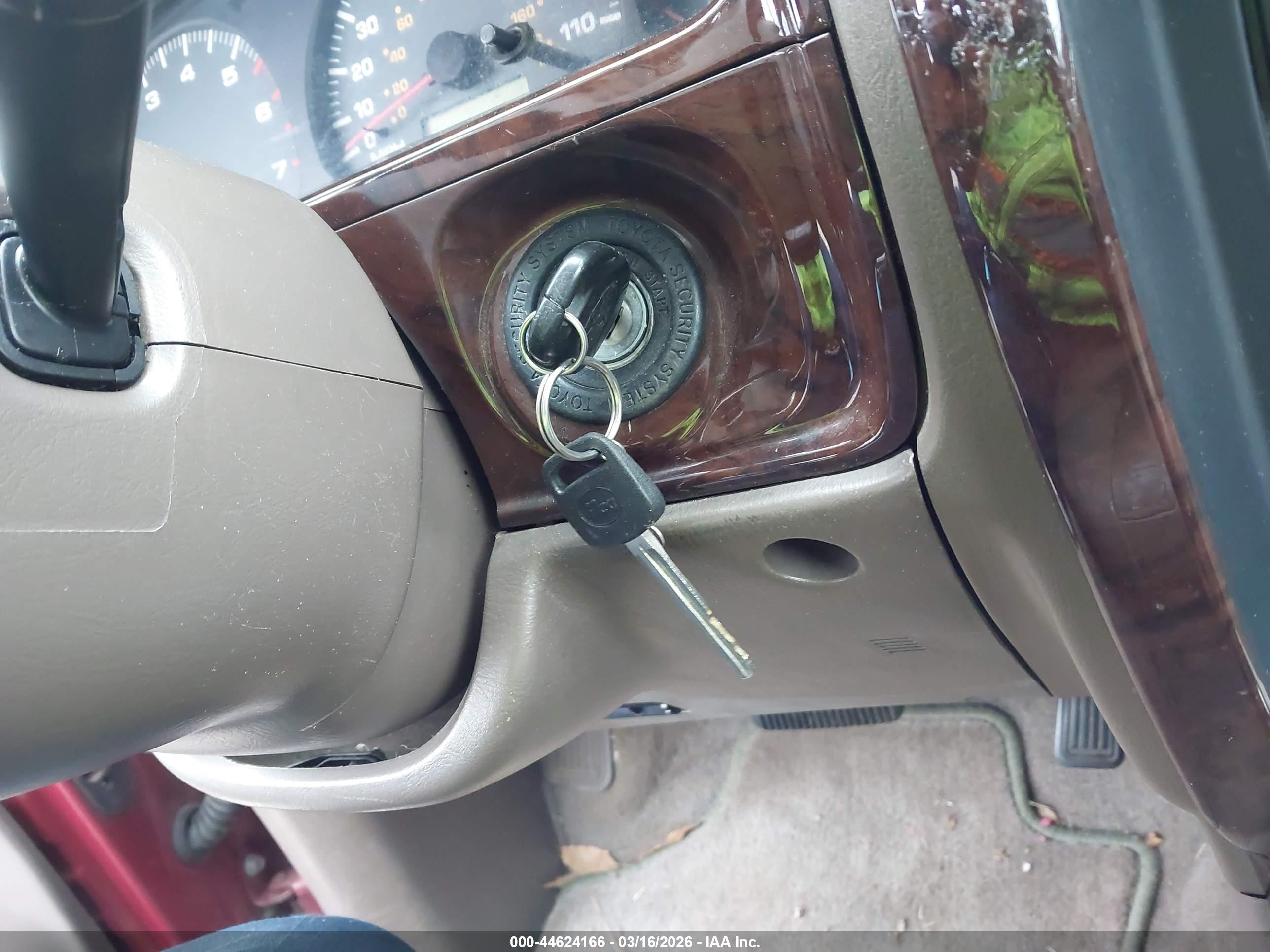 TOYOTA 4RUNNER image 11
