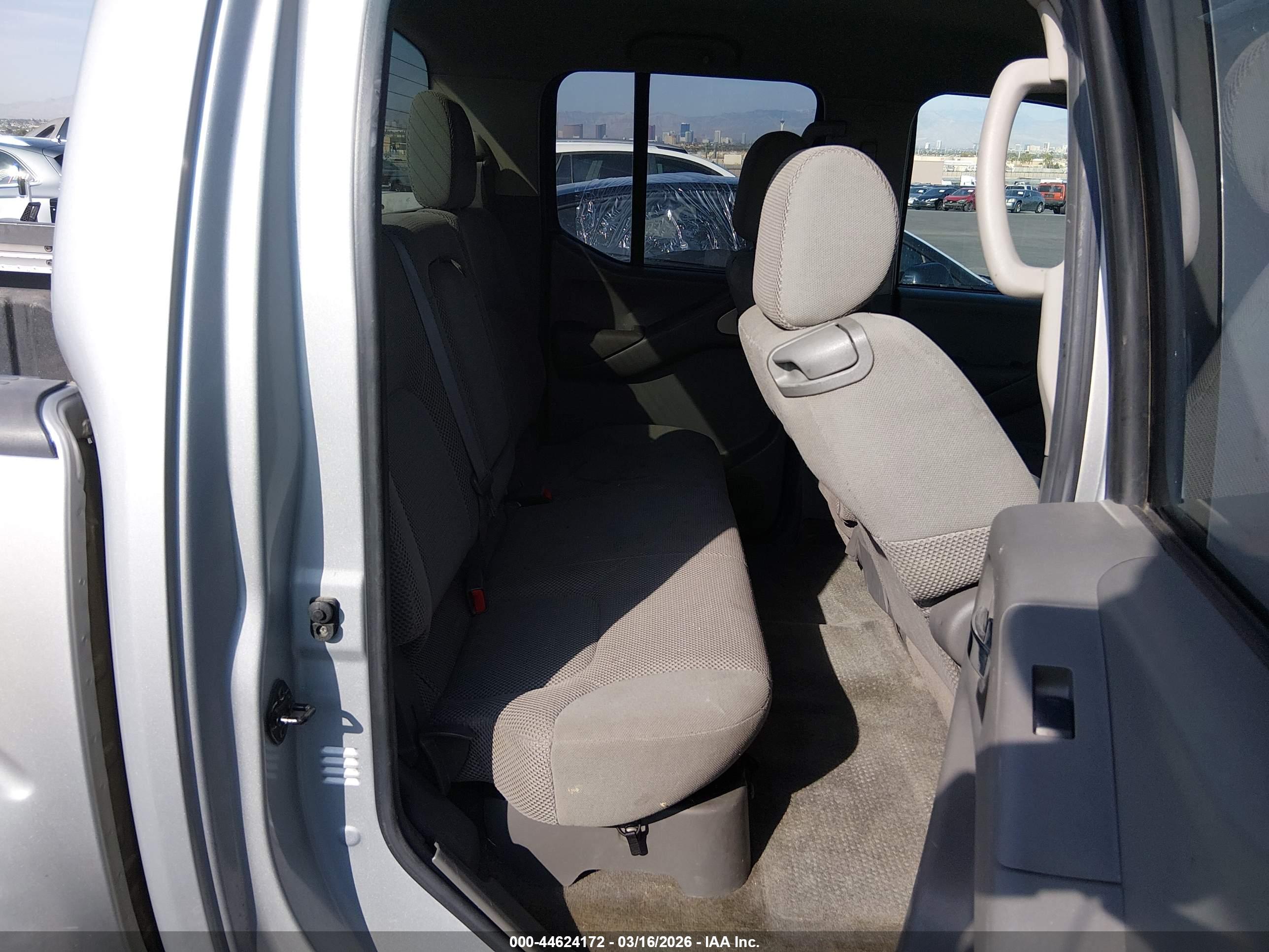 NISSAN FRONTIER image 8
