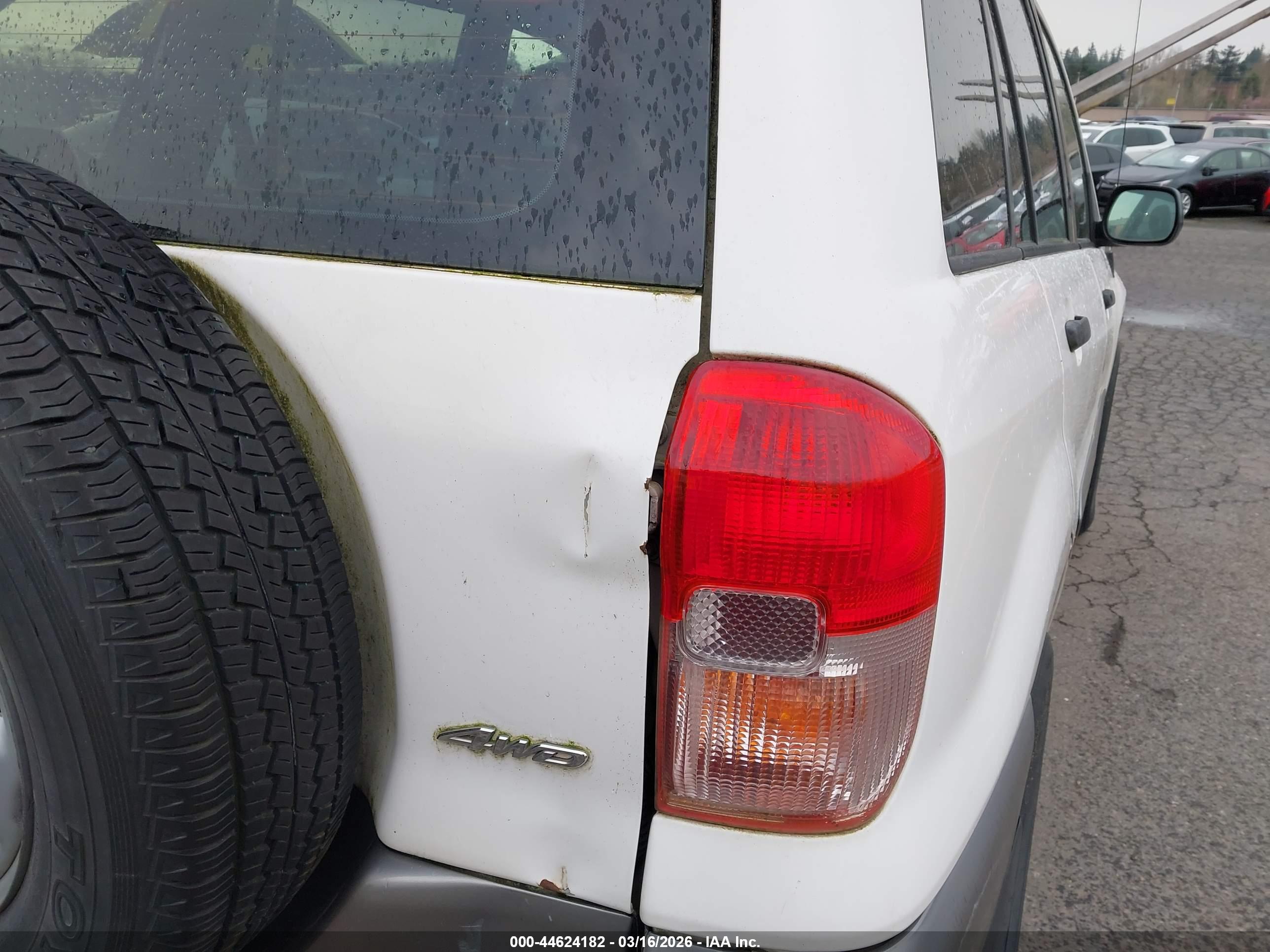 TOYOTA RAV4 image 6