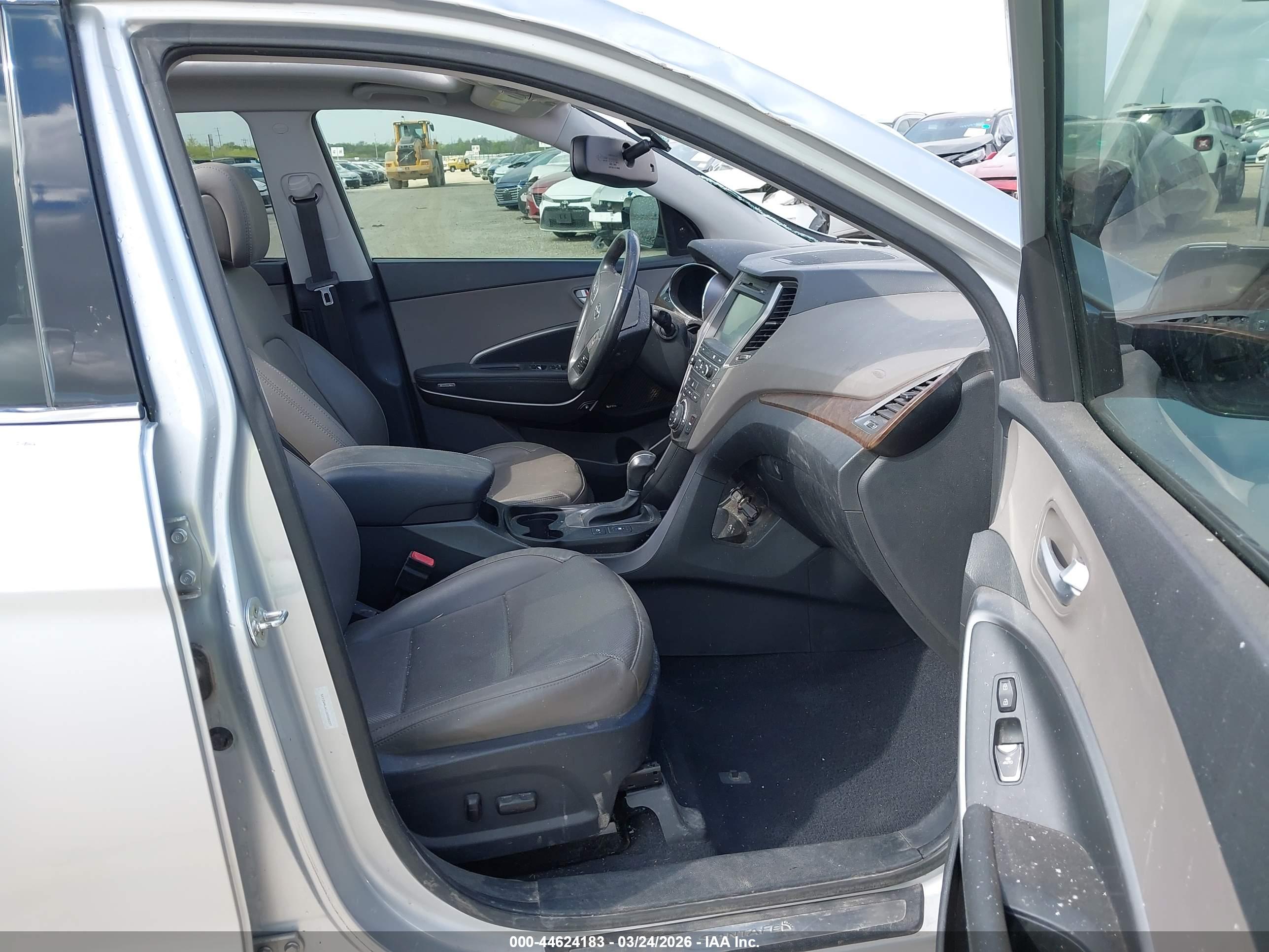 HYUNDAI SANTA image 5