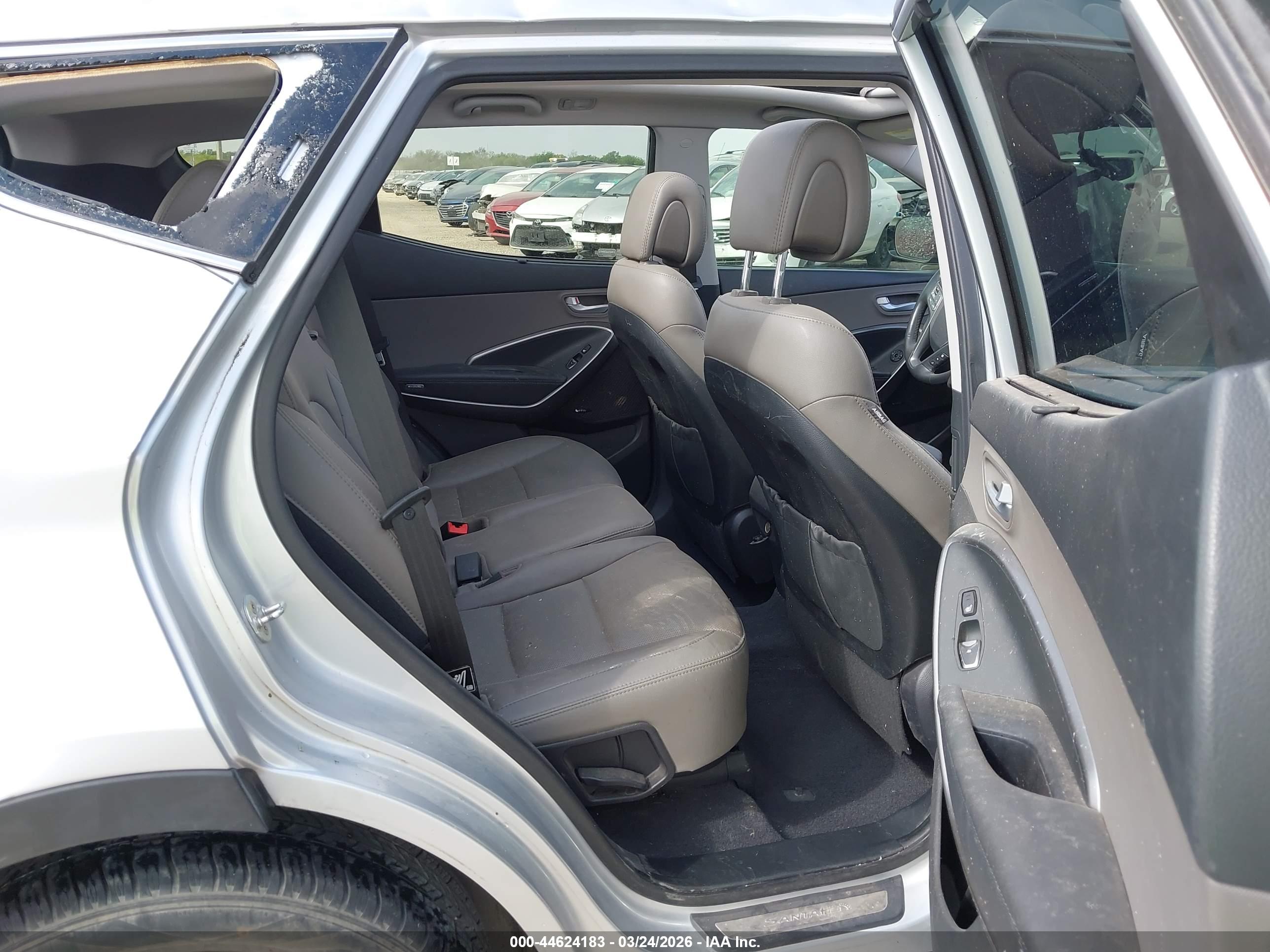 HYUNDAI SANTA image 8