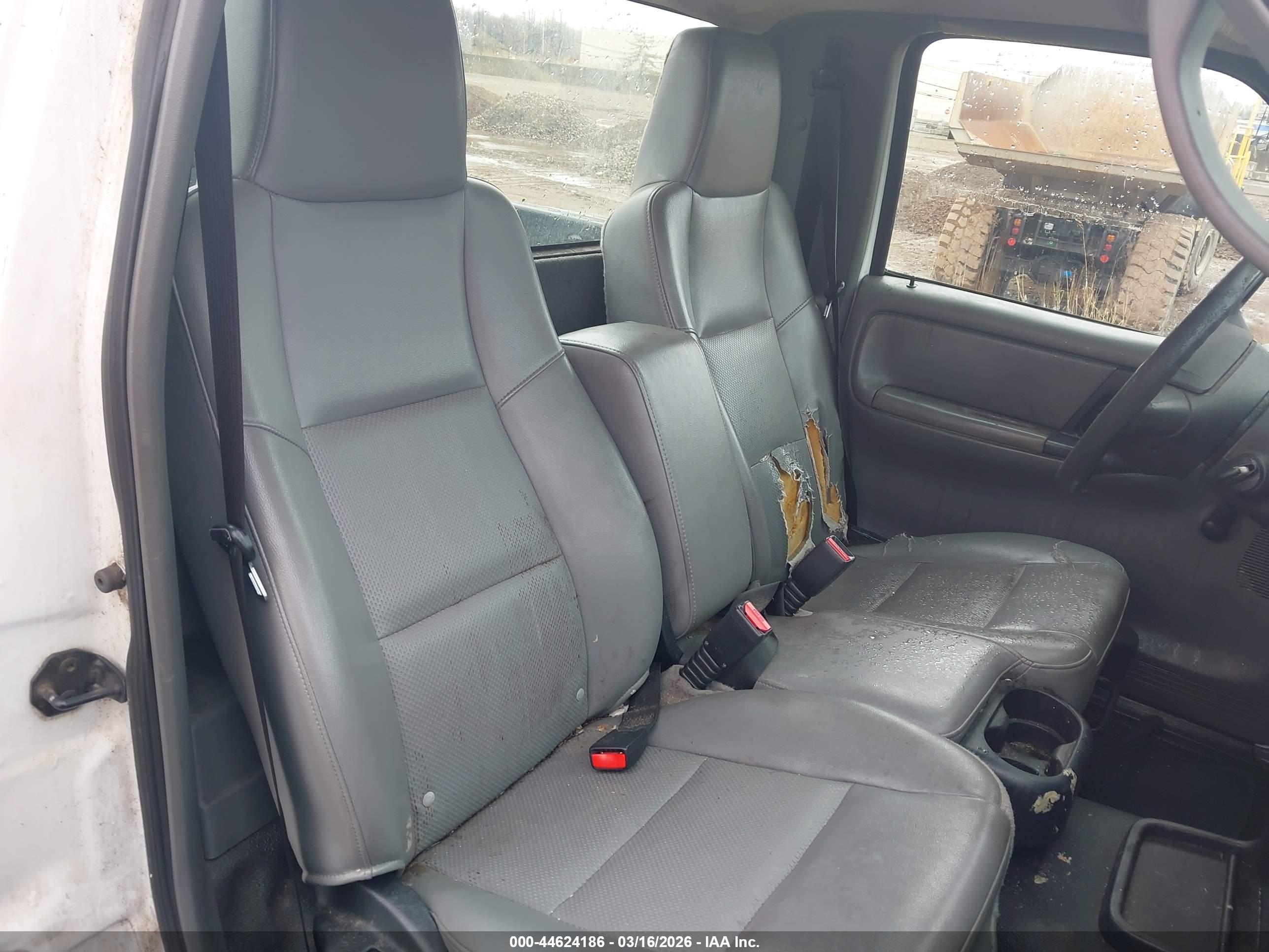 FORD RANGER image 8