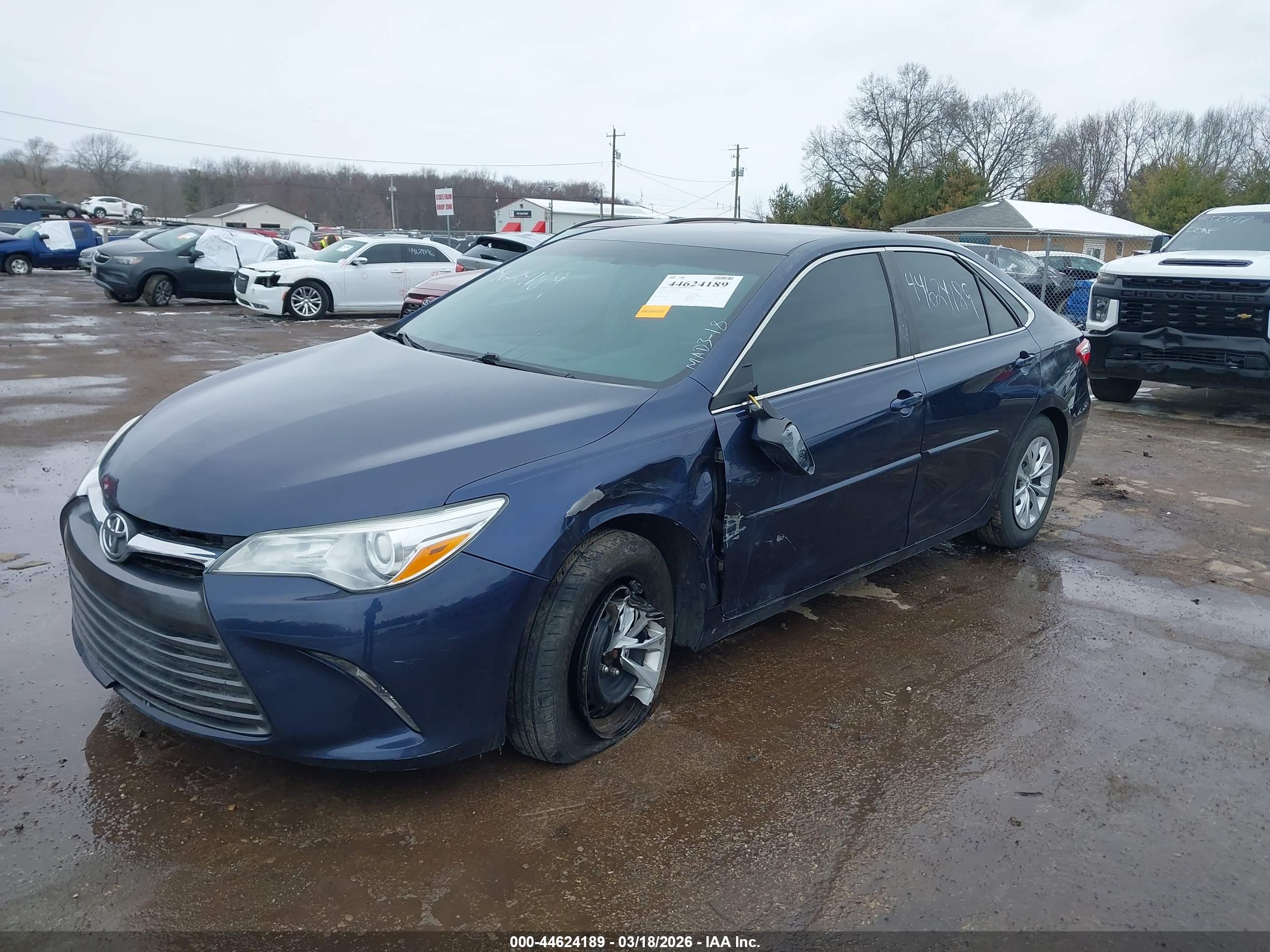 TOYOTA CAMRY image 2