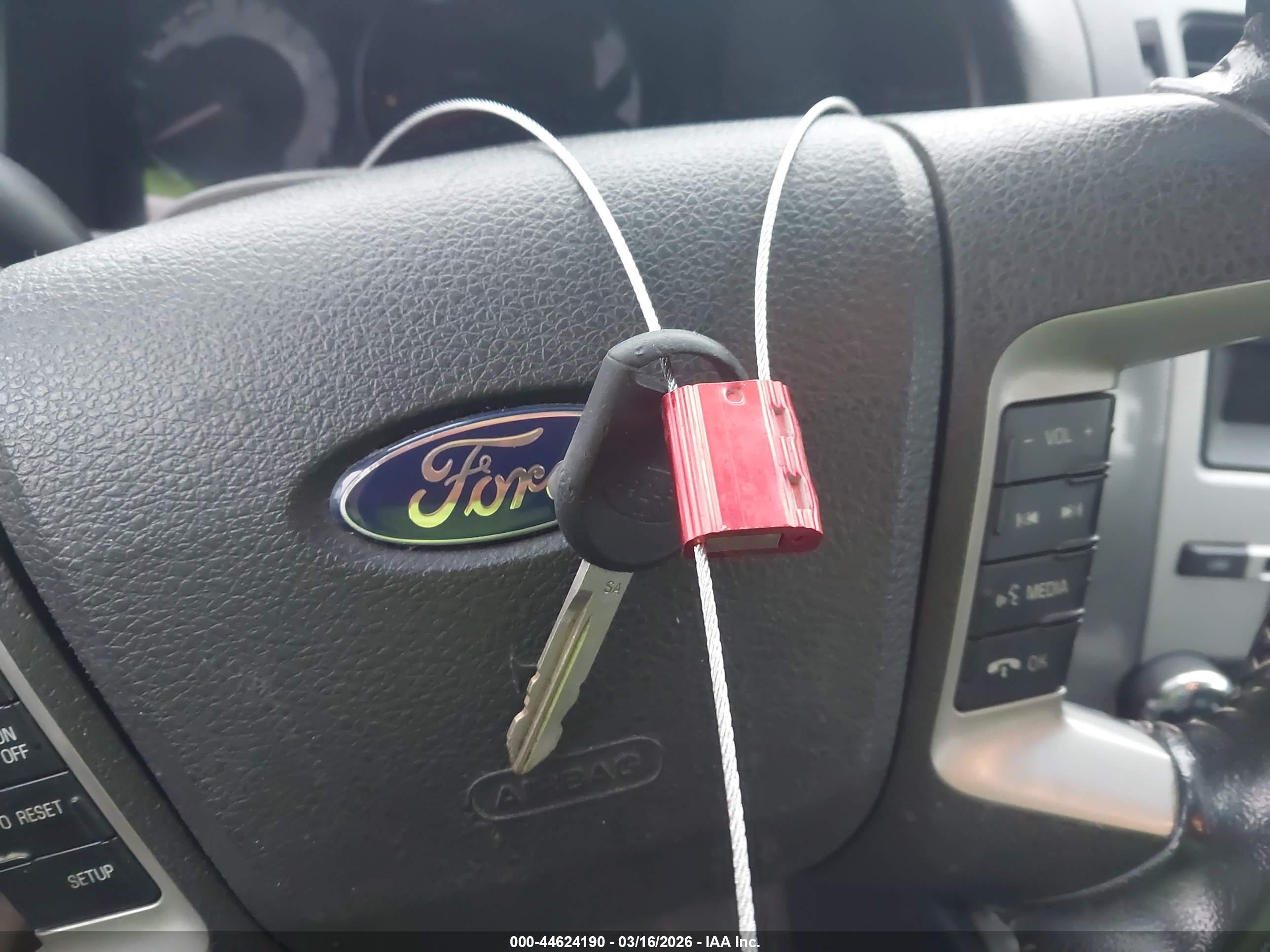 FORD FUSION image 11