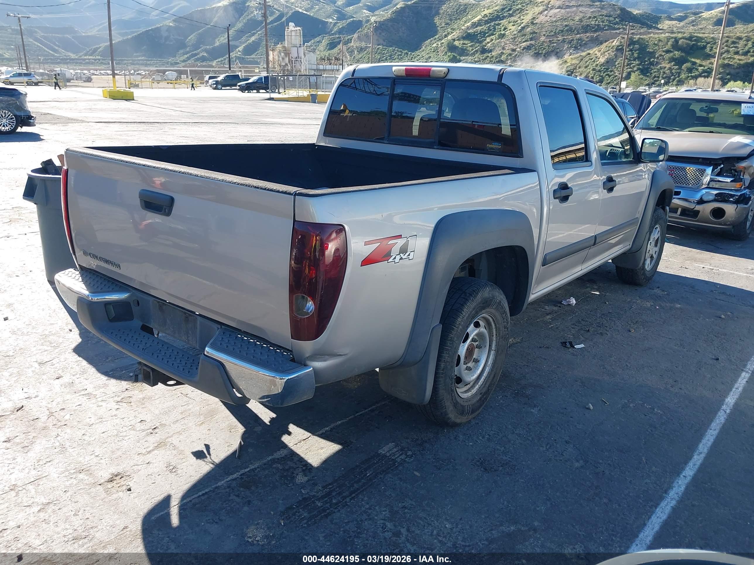 CHEVROLET COLORADO image 4
