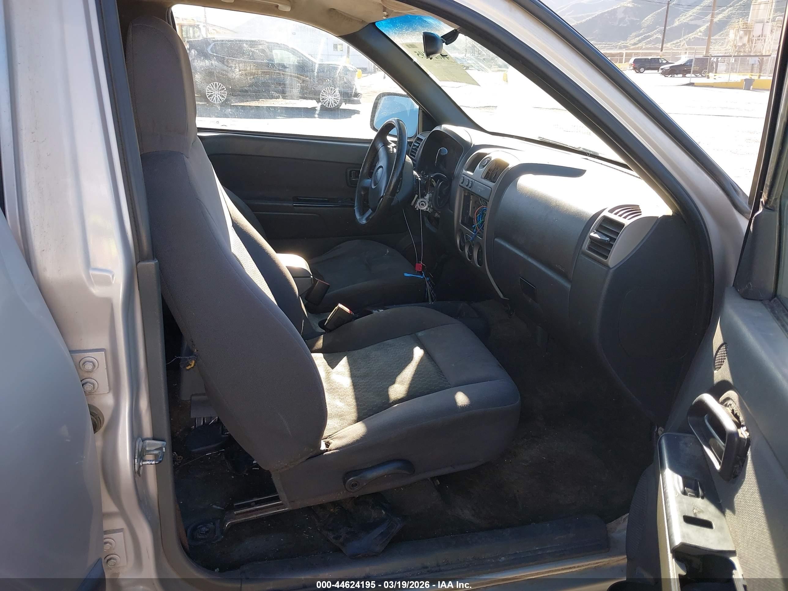 CHEVROLET COLORADO image 5
