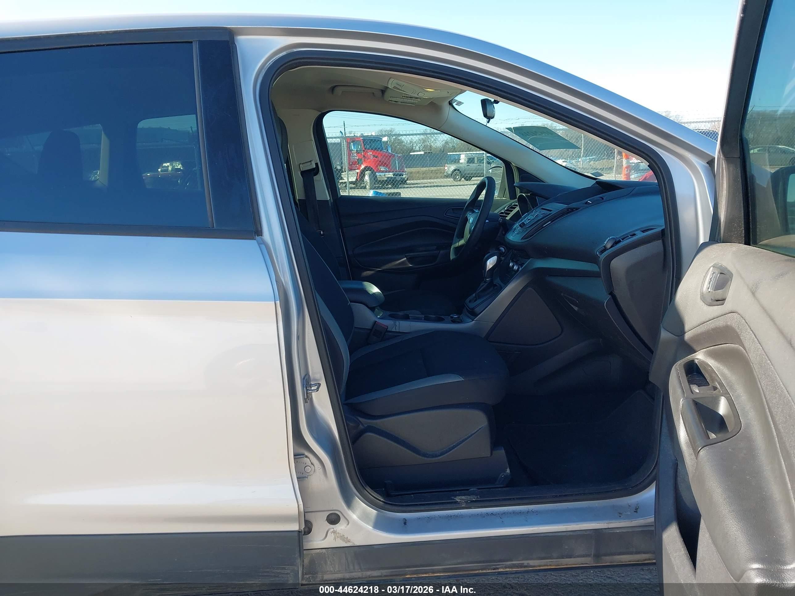 FORD ESCAPE image 5