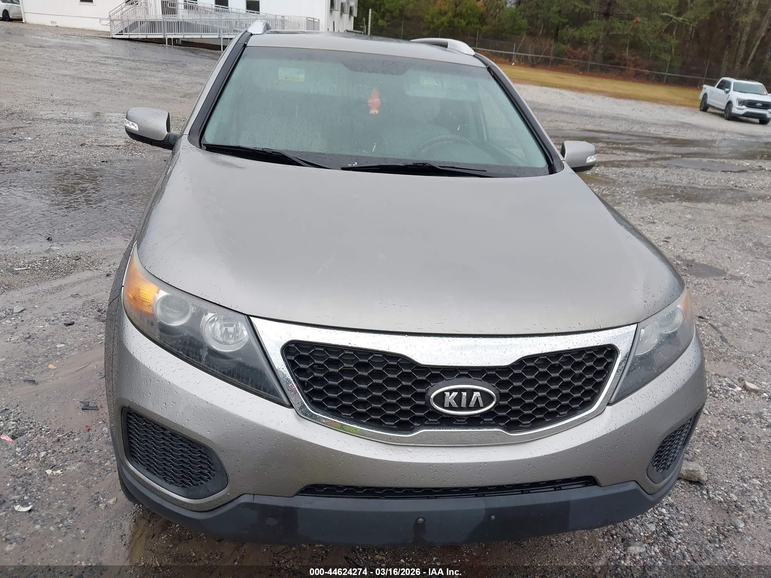 KIA SORENTO image 6