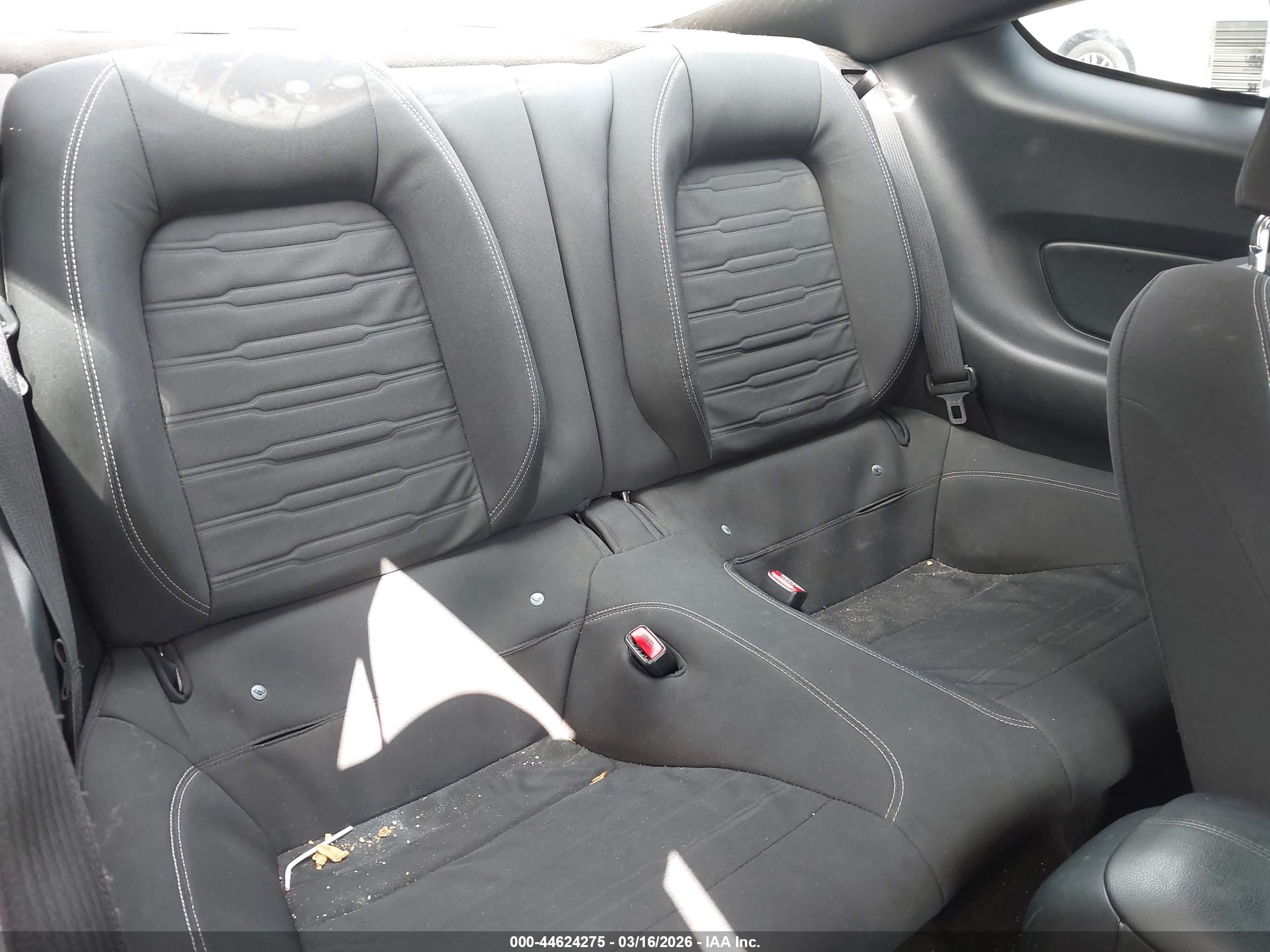 FORD MUSTANG image 8