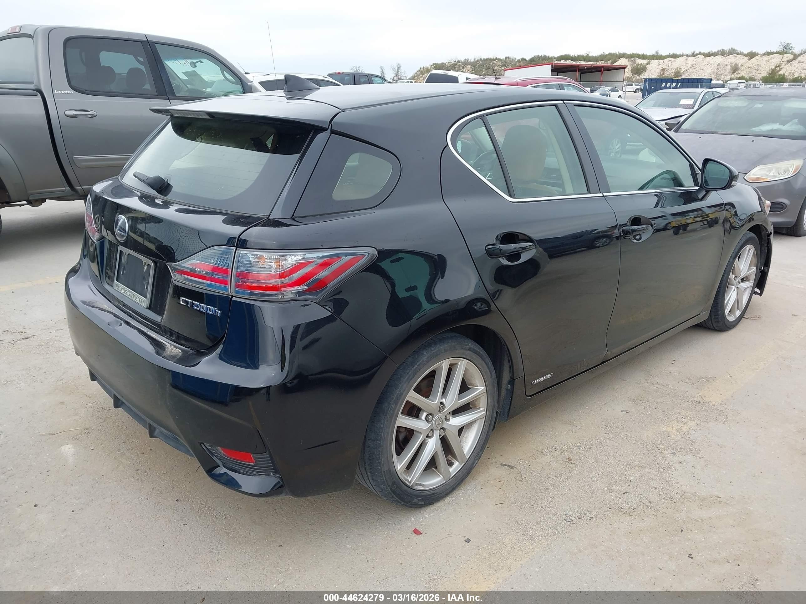 LEXUS CT image 4