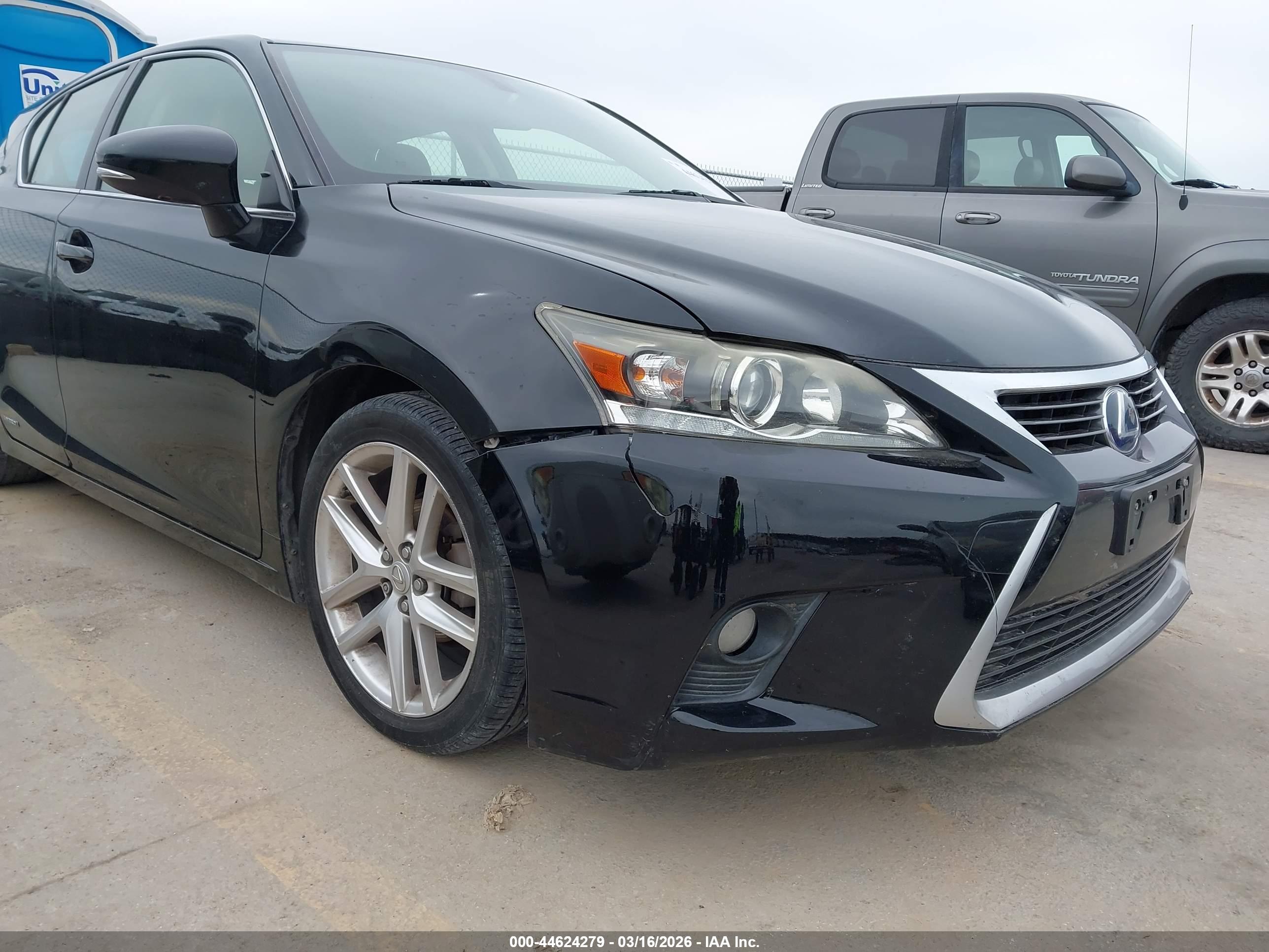 LEXUS CT image 6