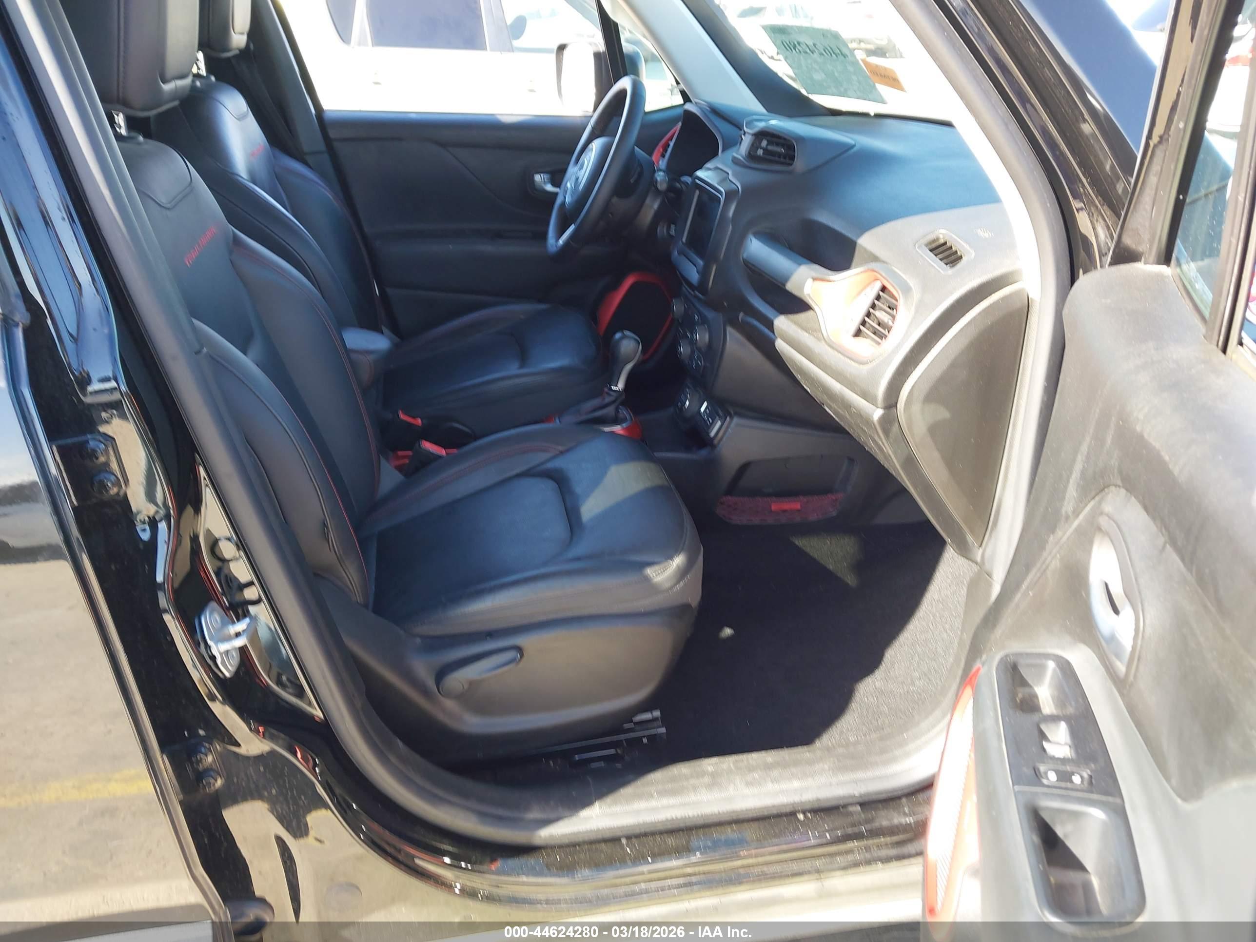 JEEP RENEGADE image 5