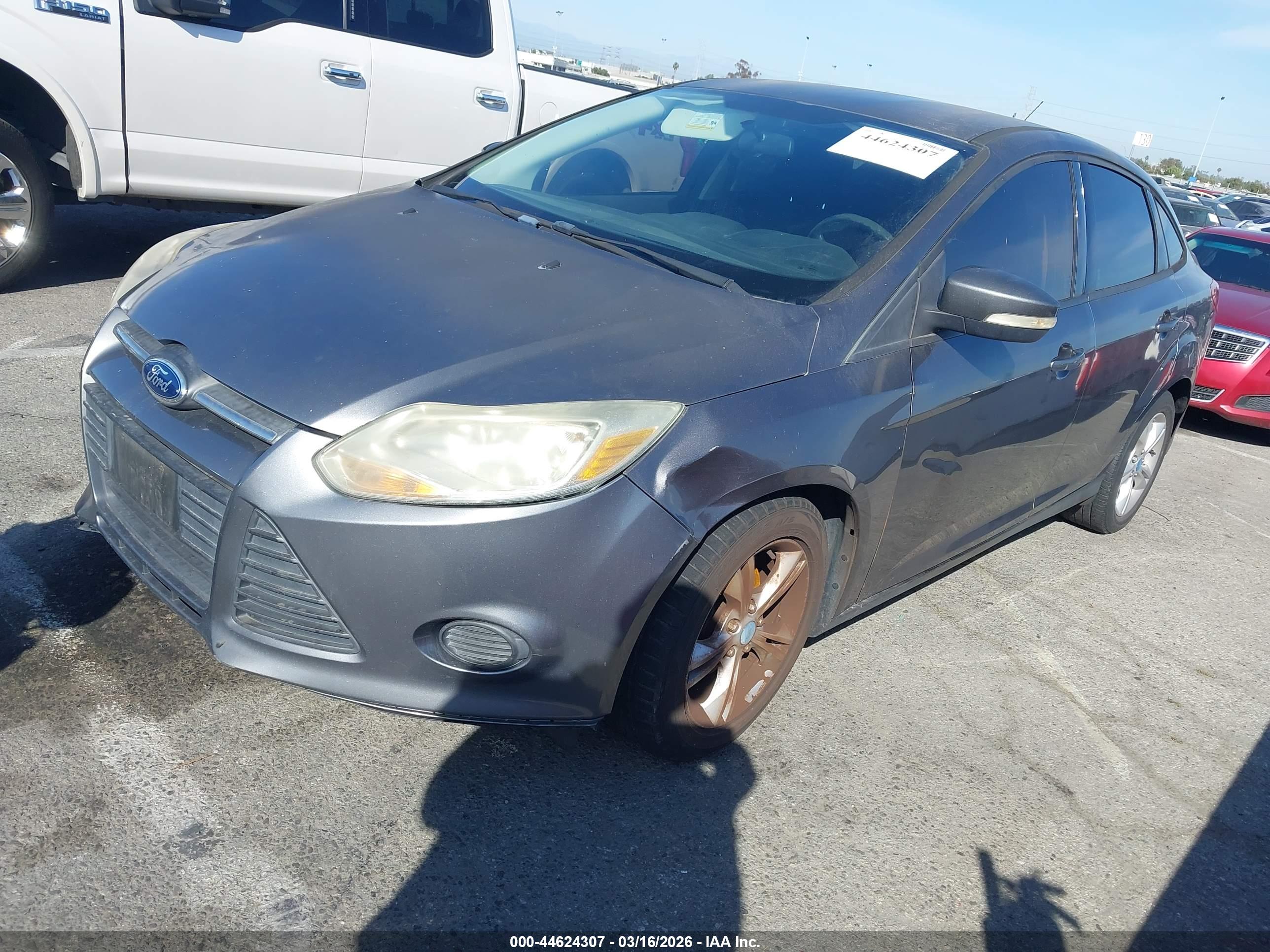 FORD FOCUS image 2