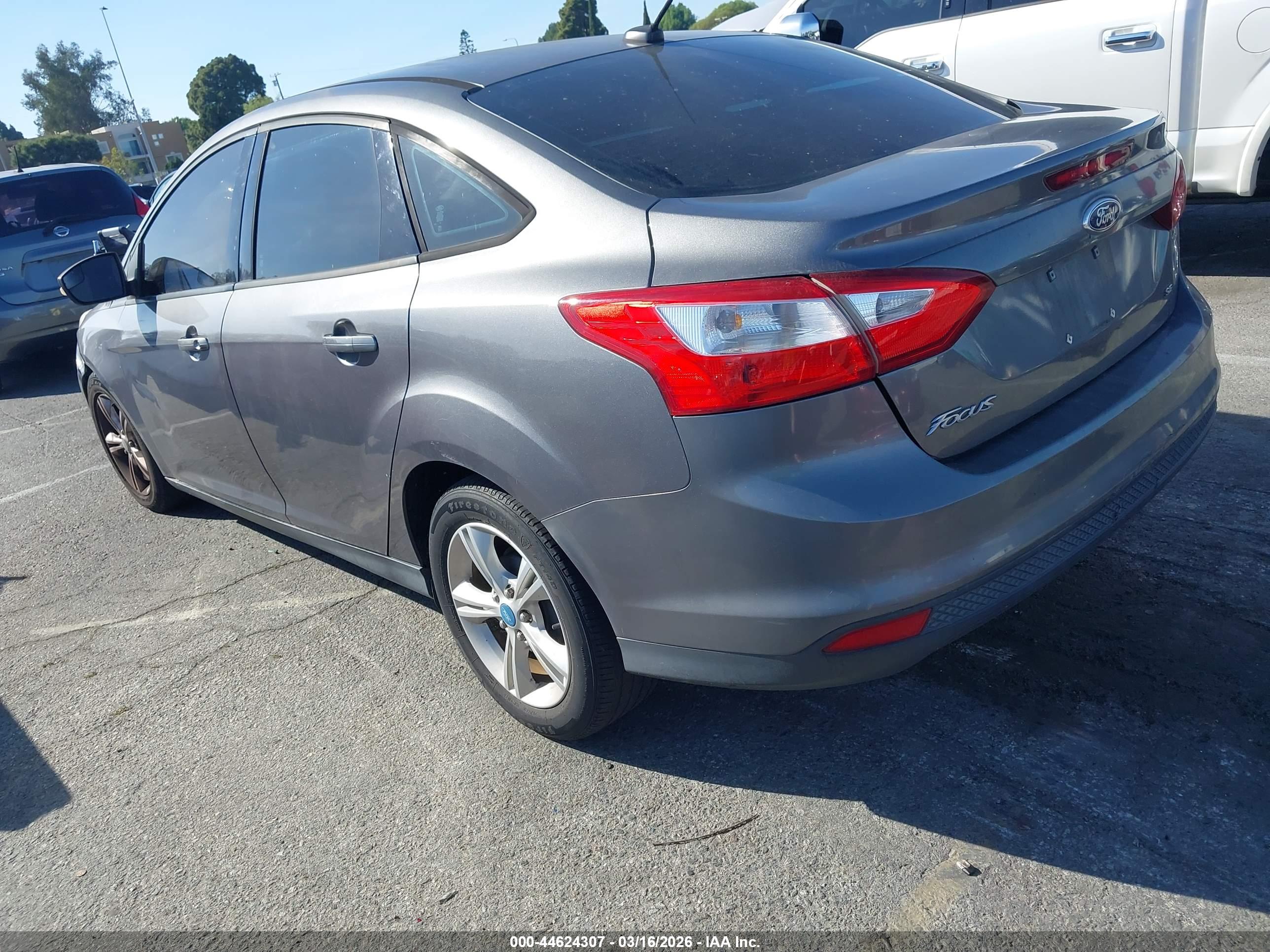 FORD FOCUS image 3