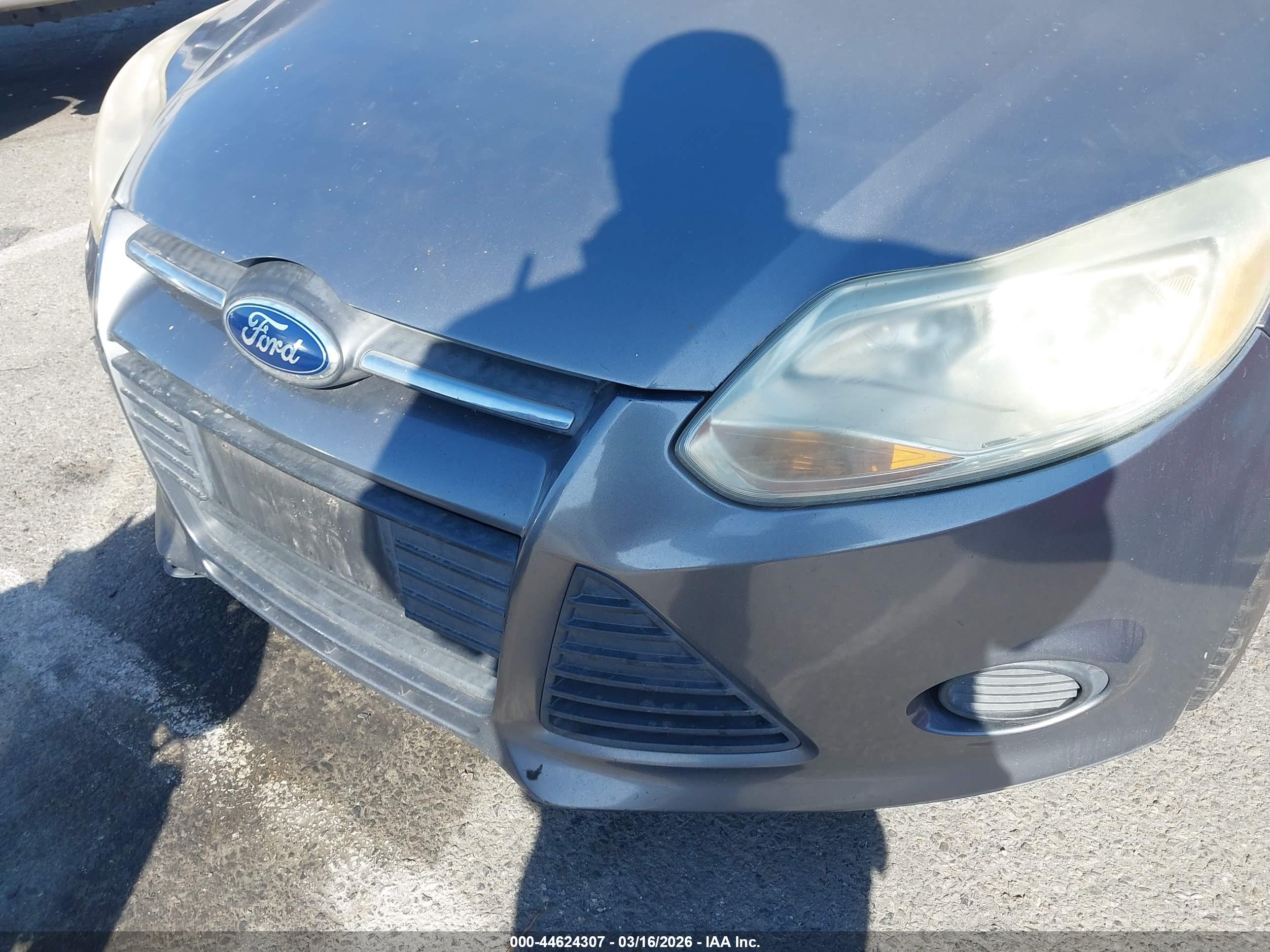 FORD FOCUS image 6
