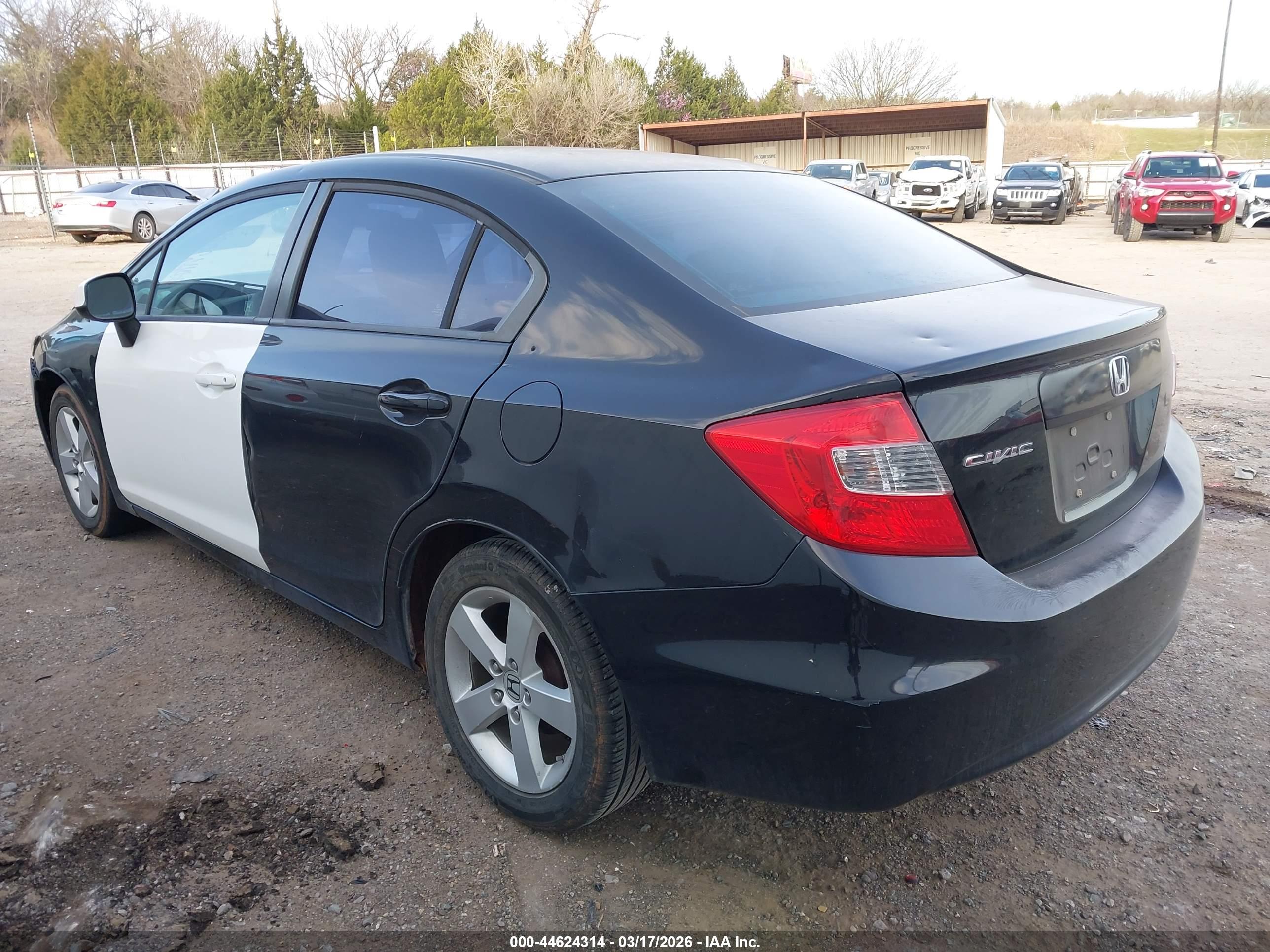 HONDA CIVIC image 3