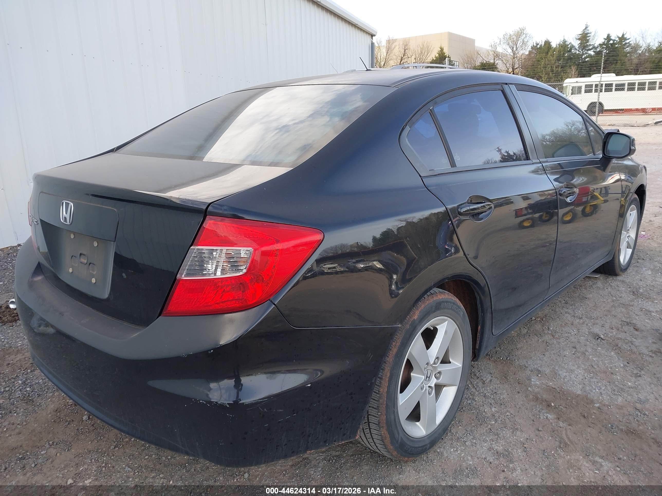 HONDA CIVIC image 4