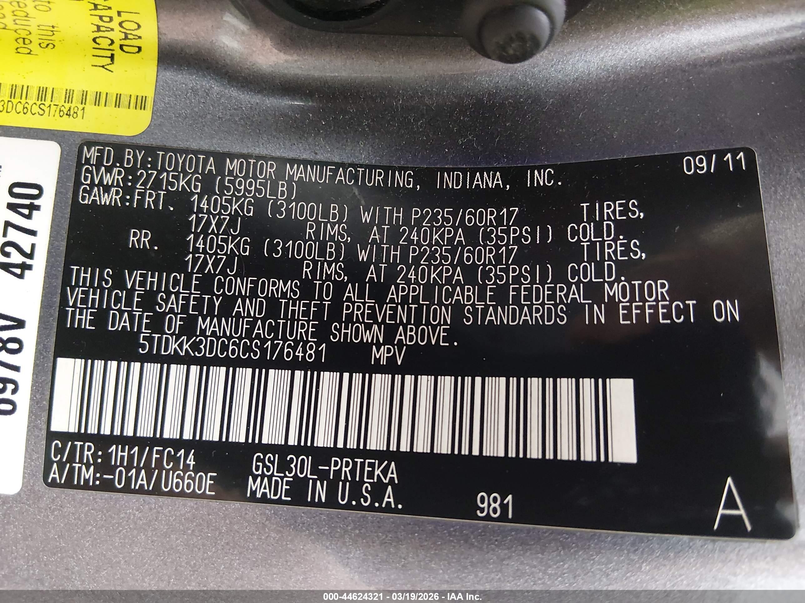 TOYOTA SIENNA image 9