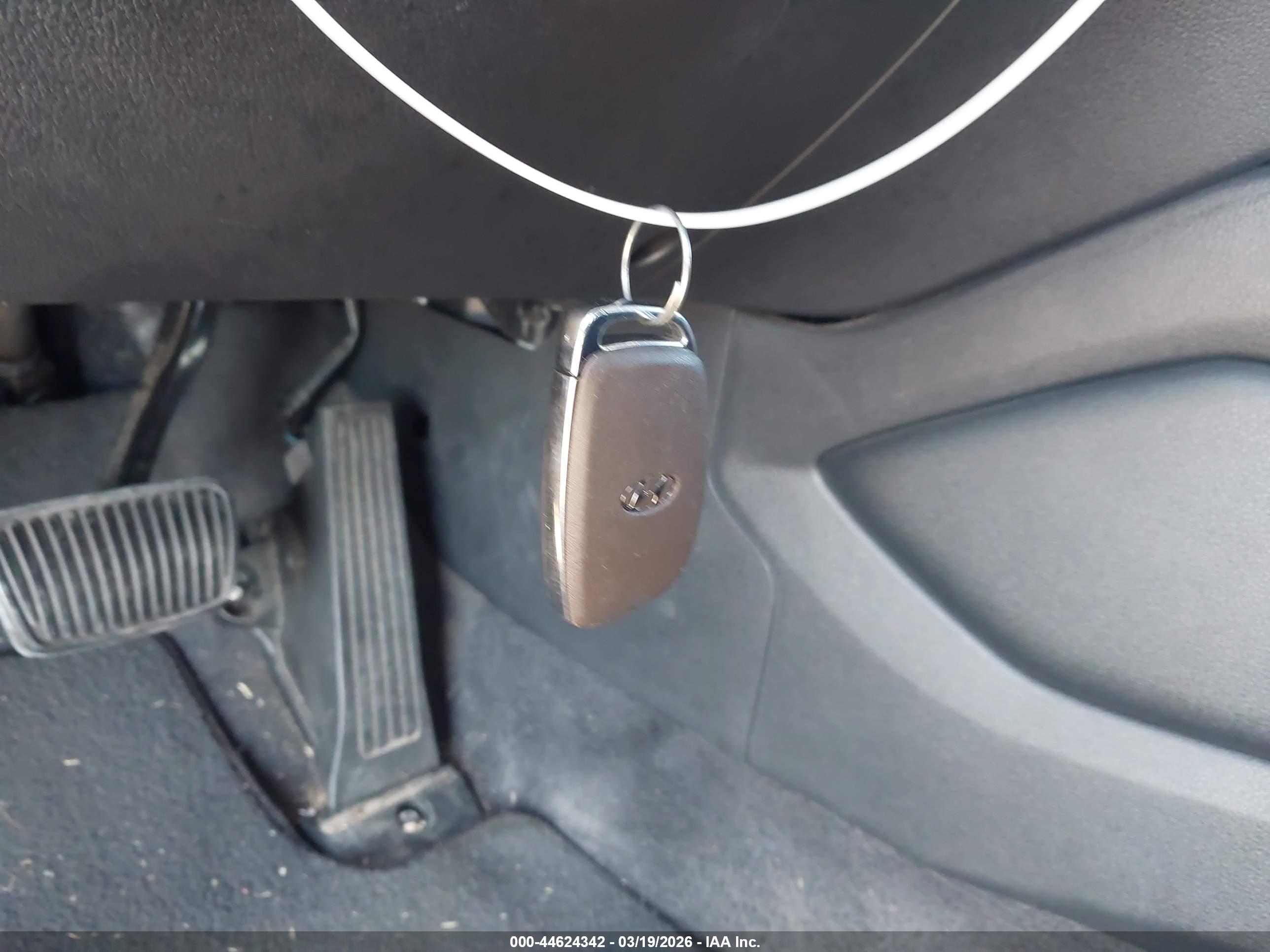 HYUNDAI TUCSON image 11