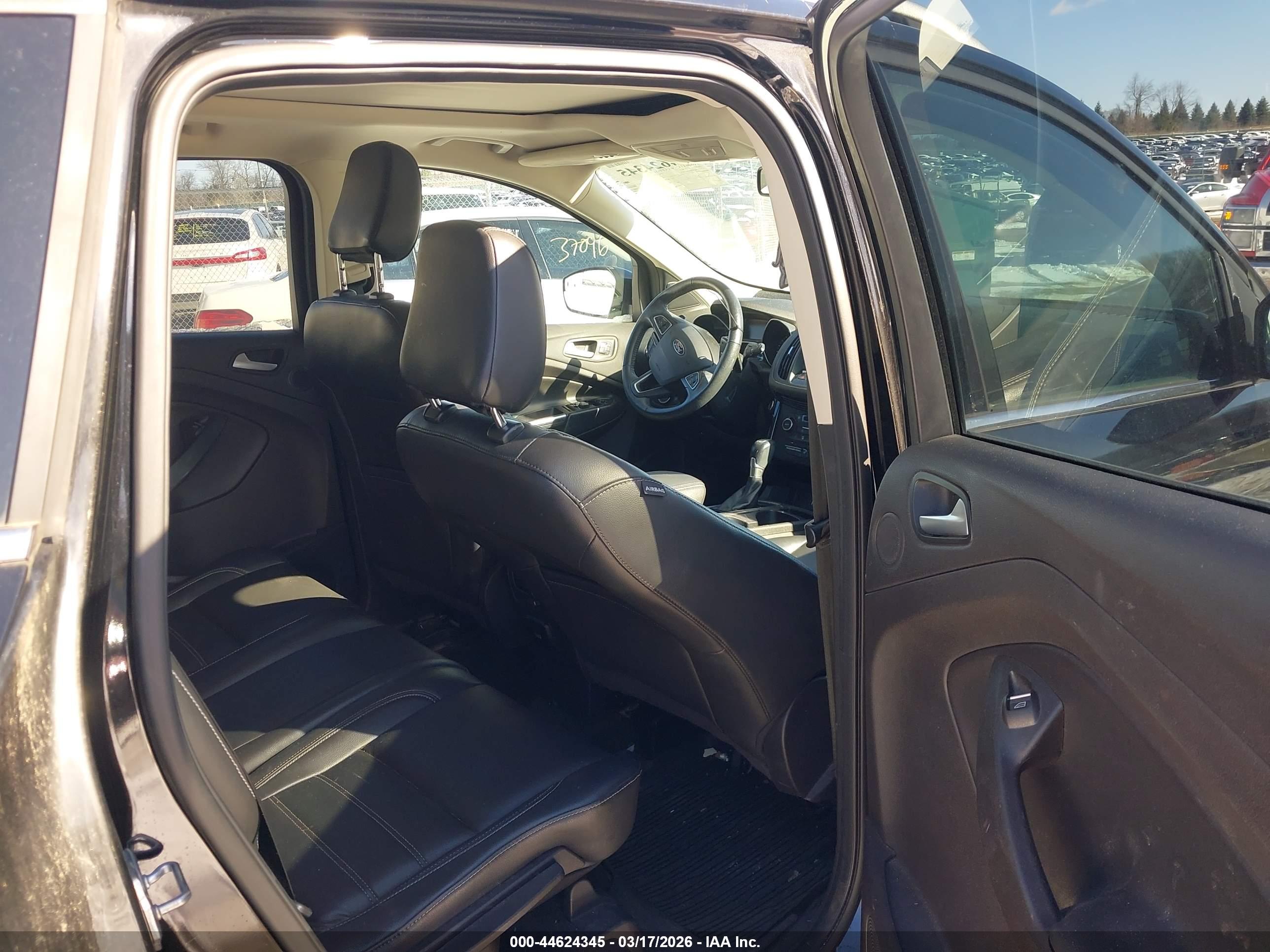 FORD ESCAPE image 8