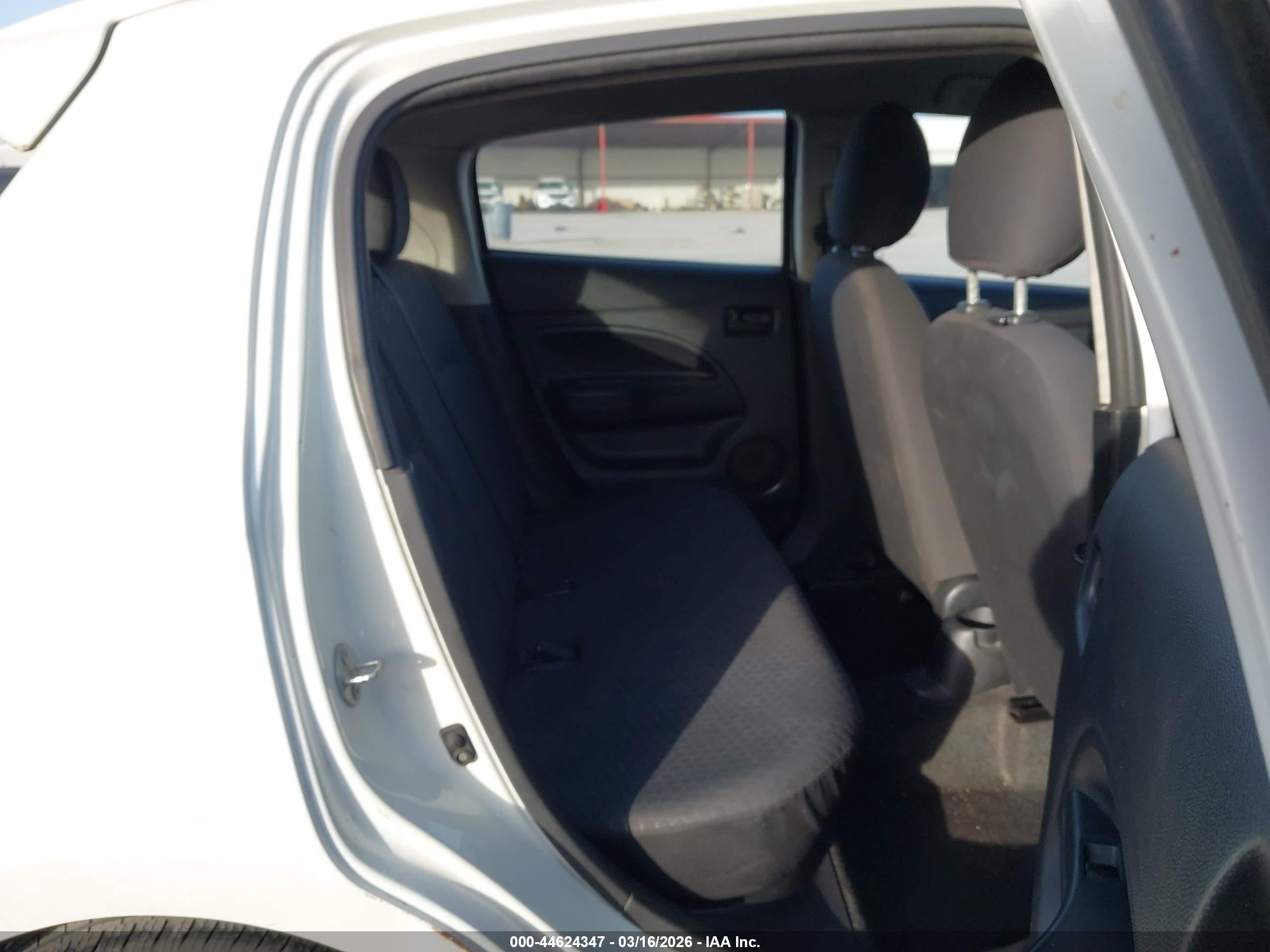 MITSUBISHI MIRAGE image 8