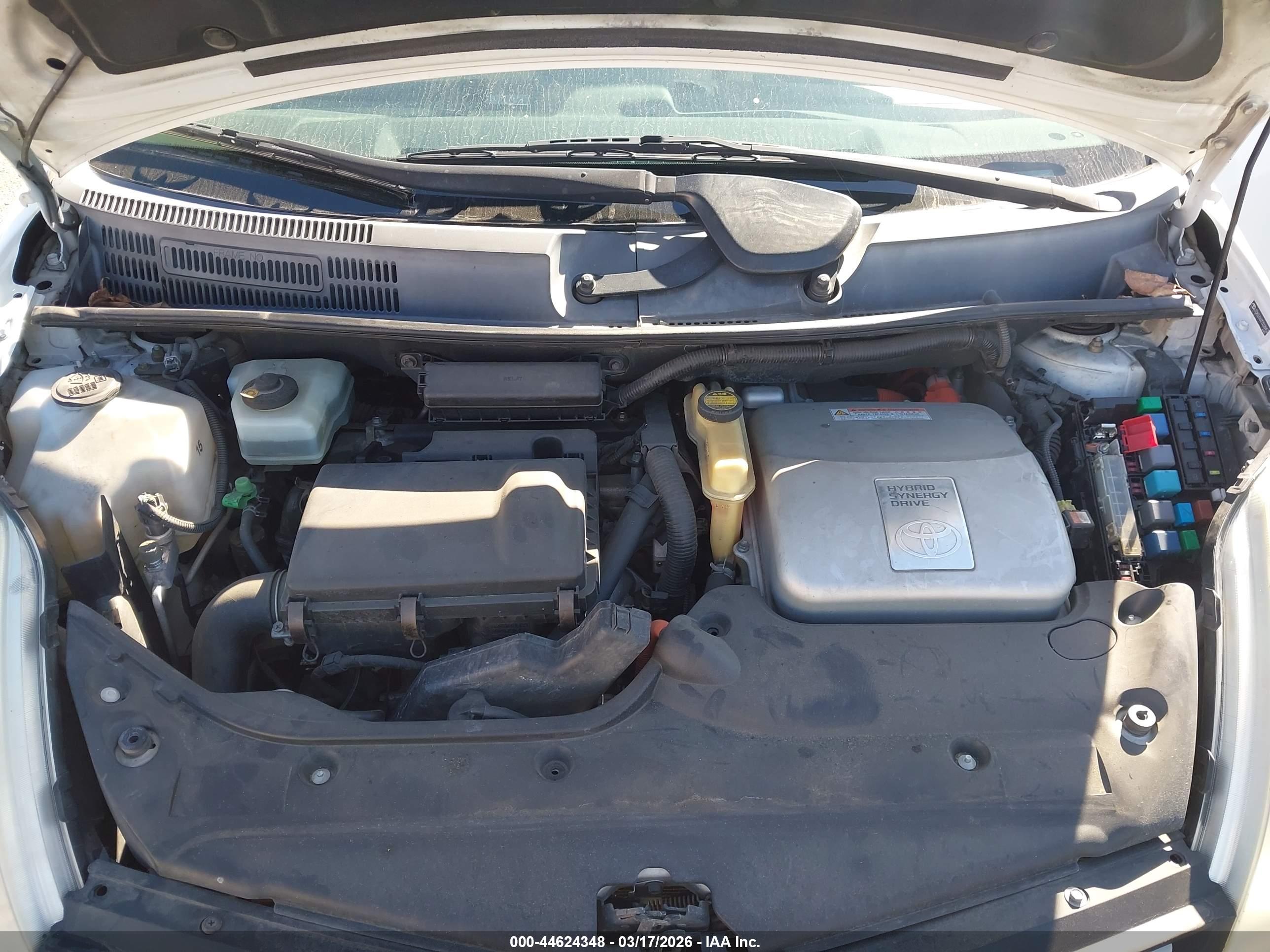 TOYOTA PRIUS image 10
