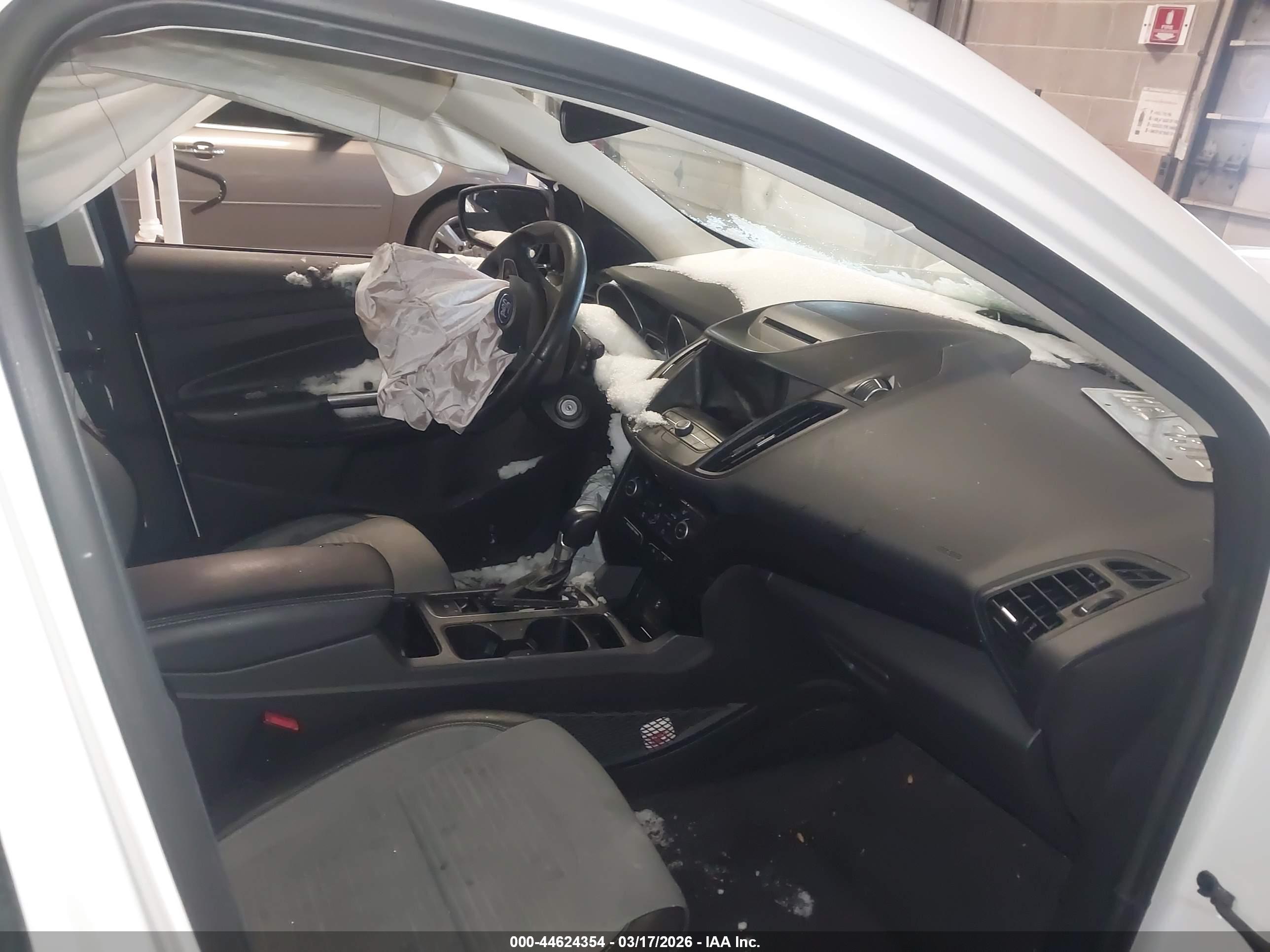 FORD ESCAPE image 5