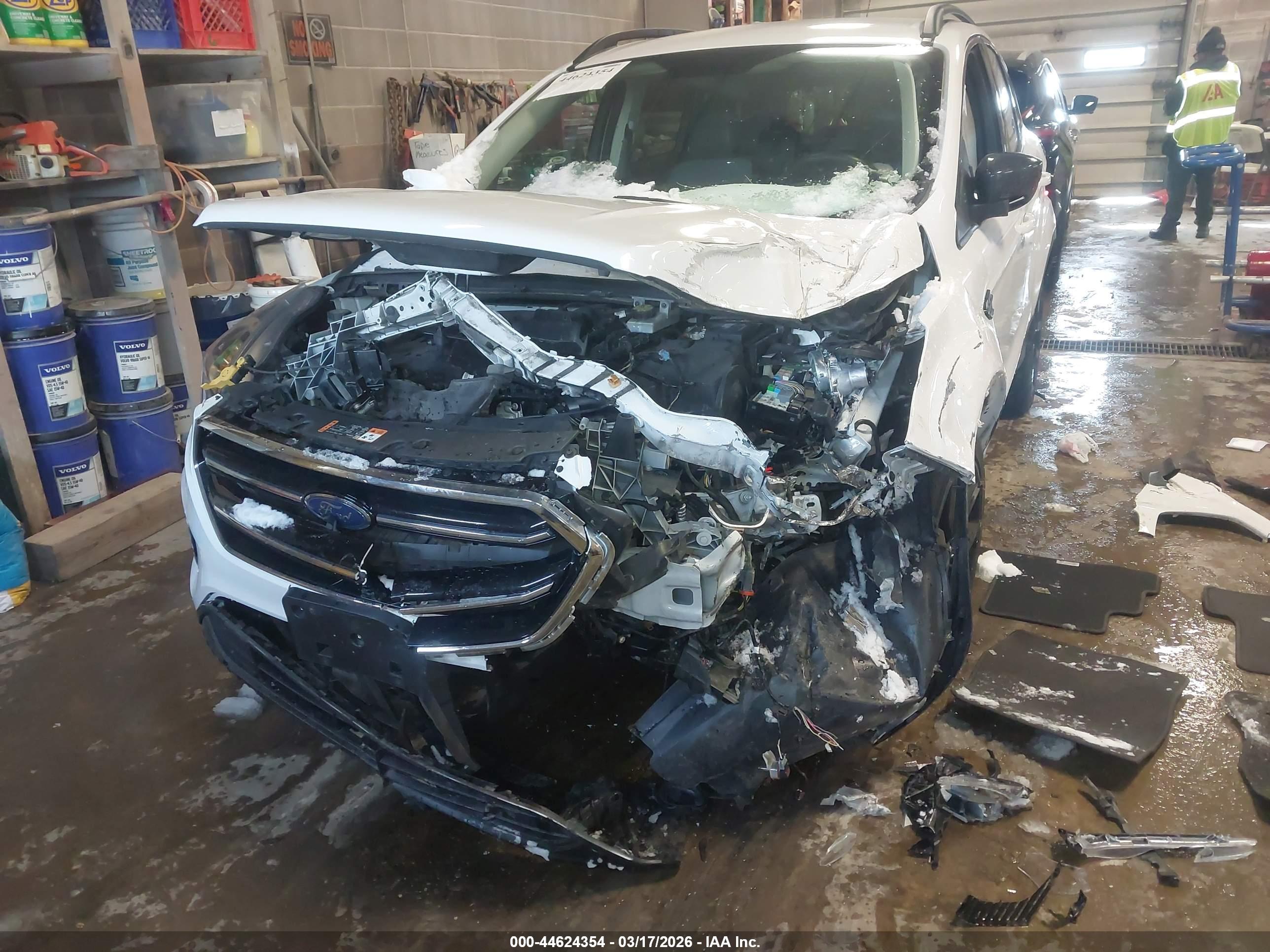 FORD ESCAPE image 6