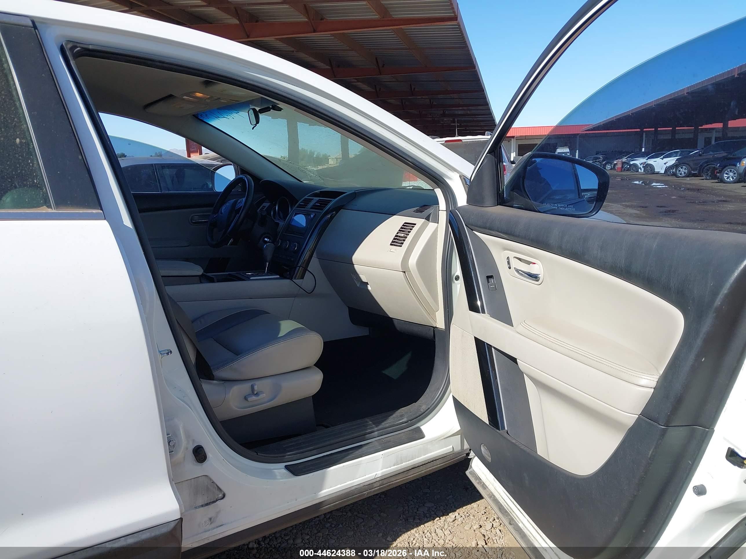 MAZDA CX-9 image 5