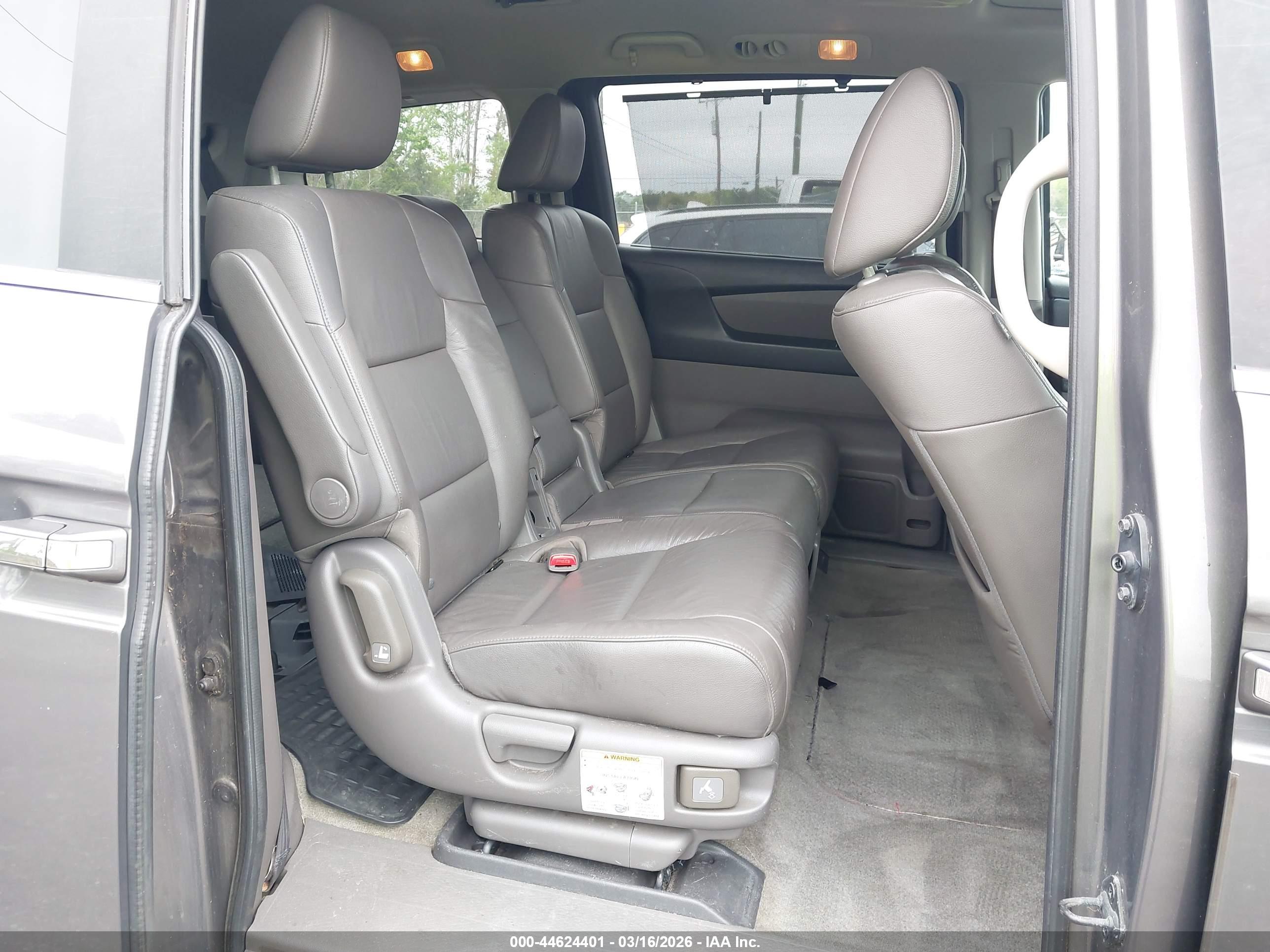 HONDA ODYSSEY image 8