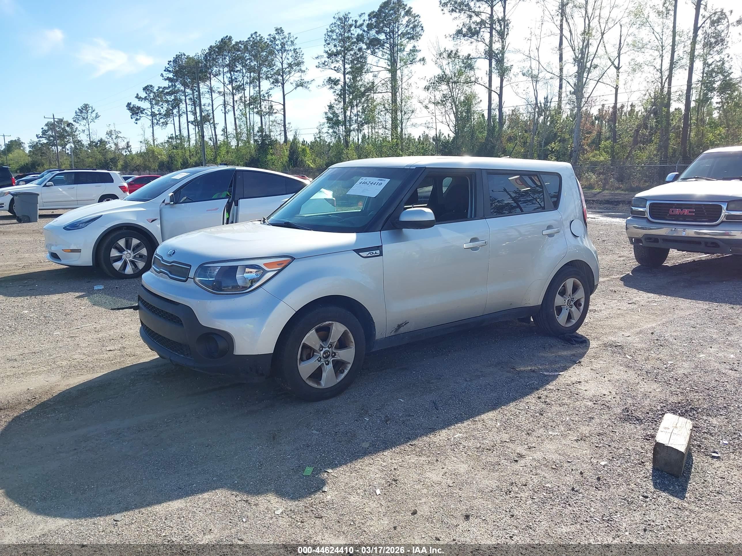 KIA SOUL image 2