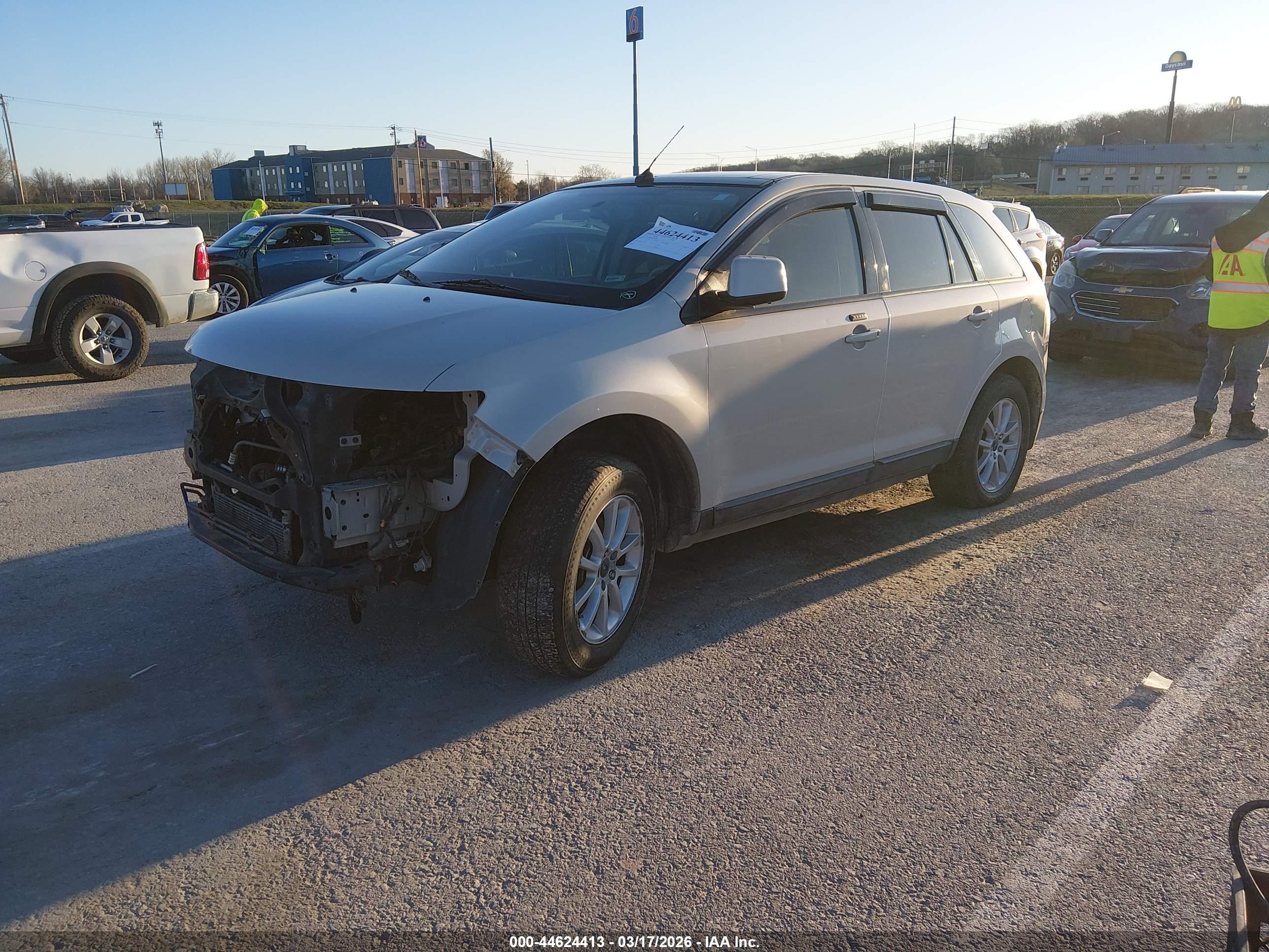FORD EDGE image 2