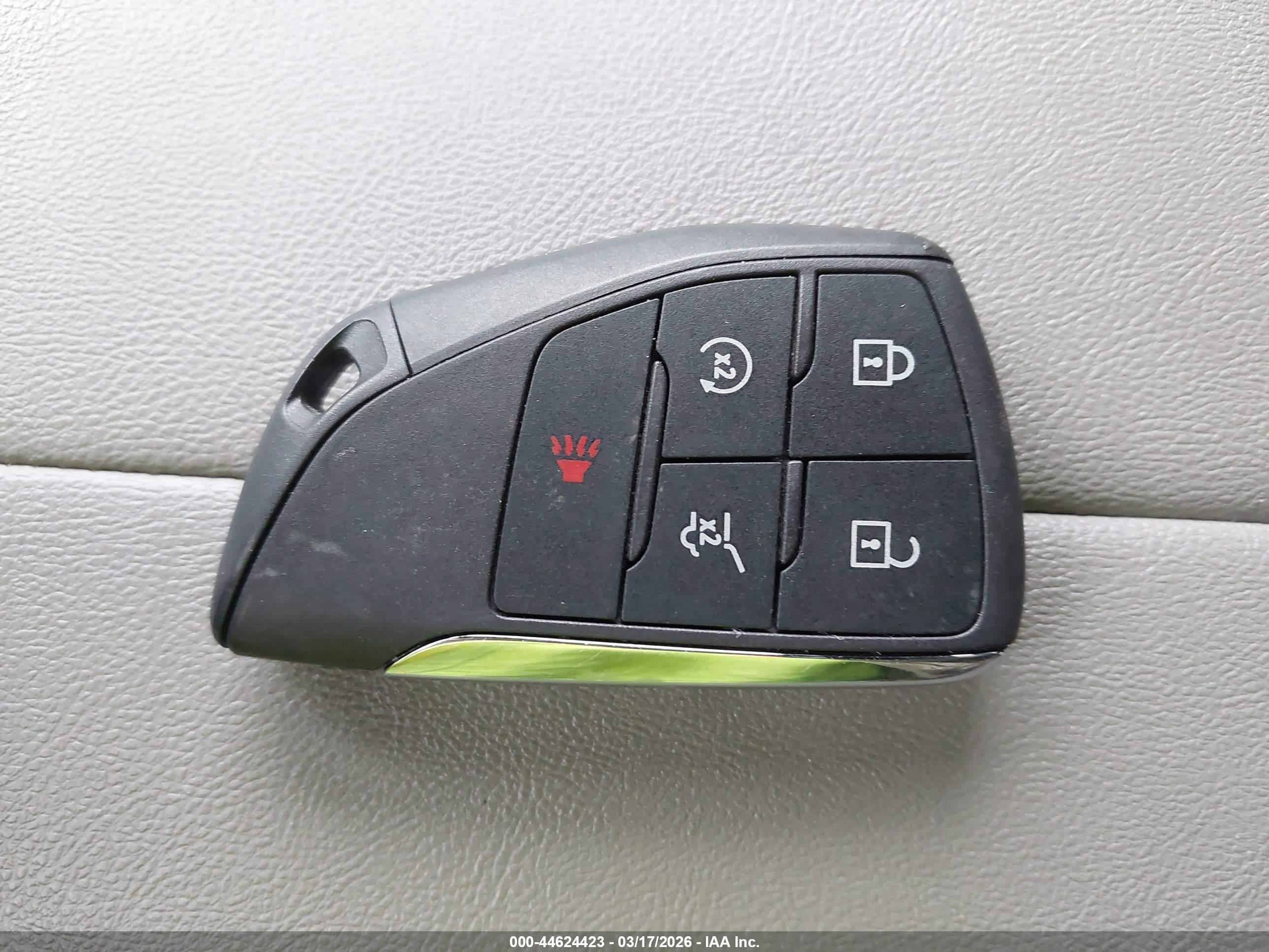 GMC TERRAIN image 11