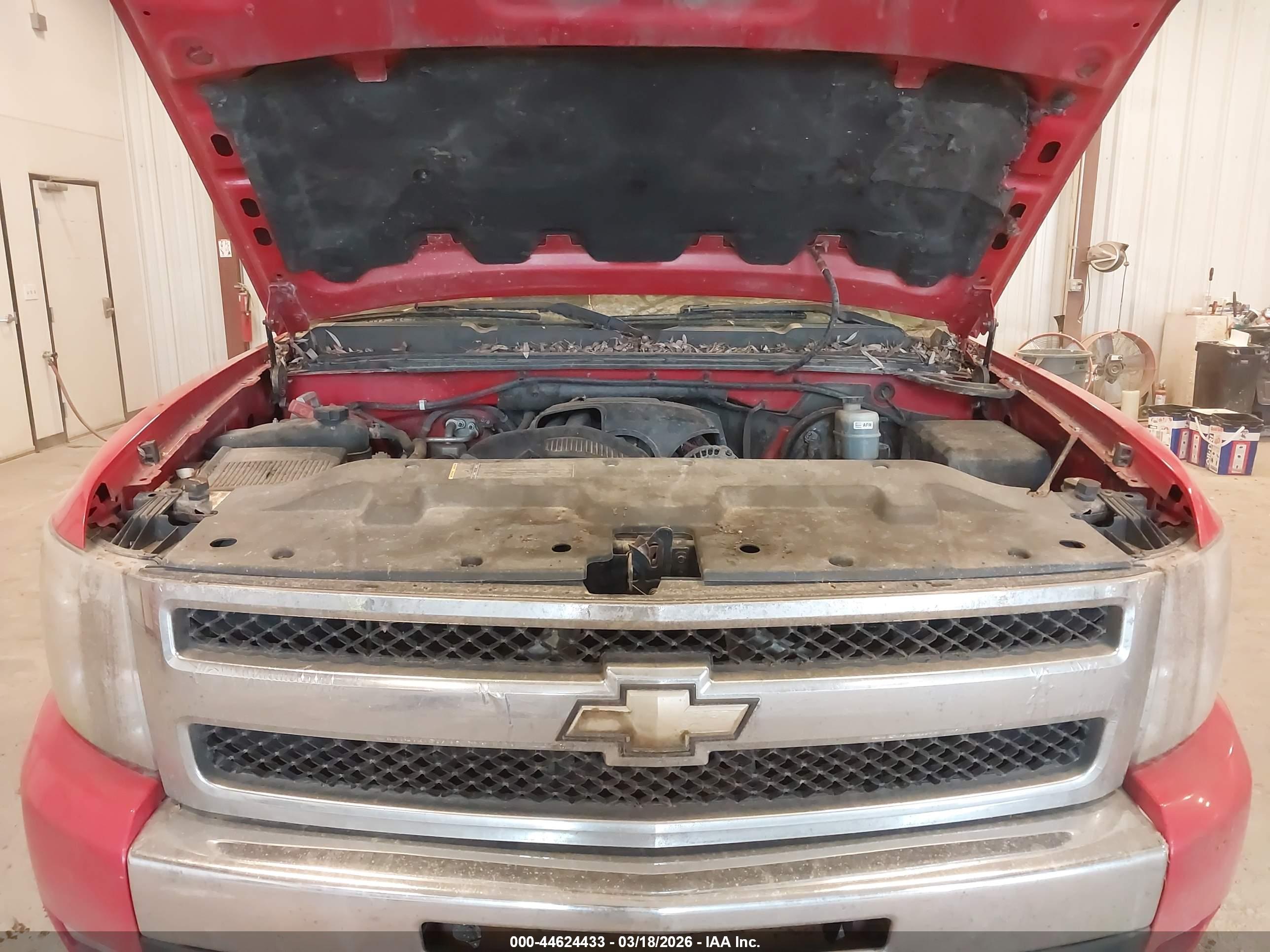 CHEVROLET SILVERADO image 10