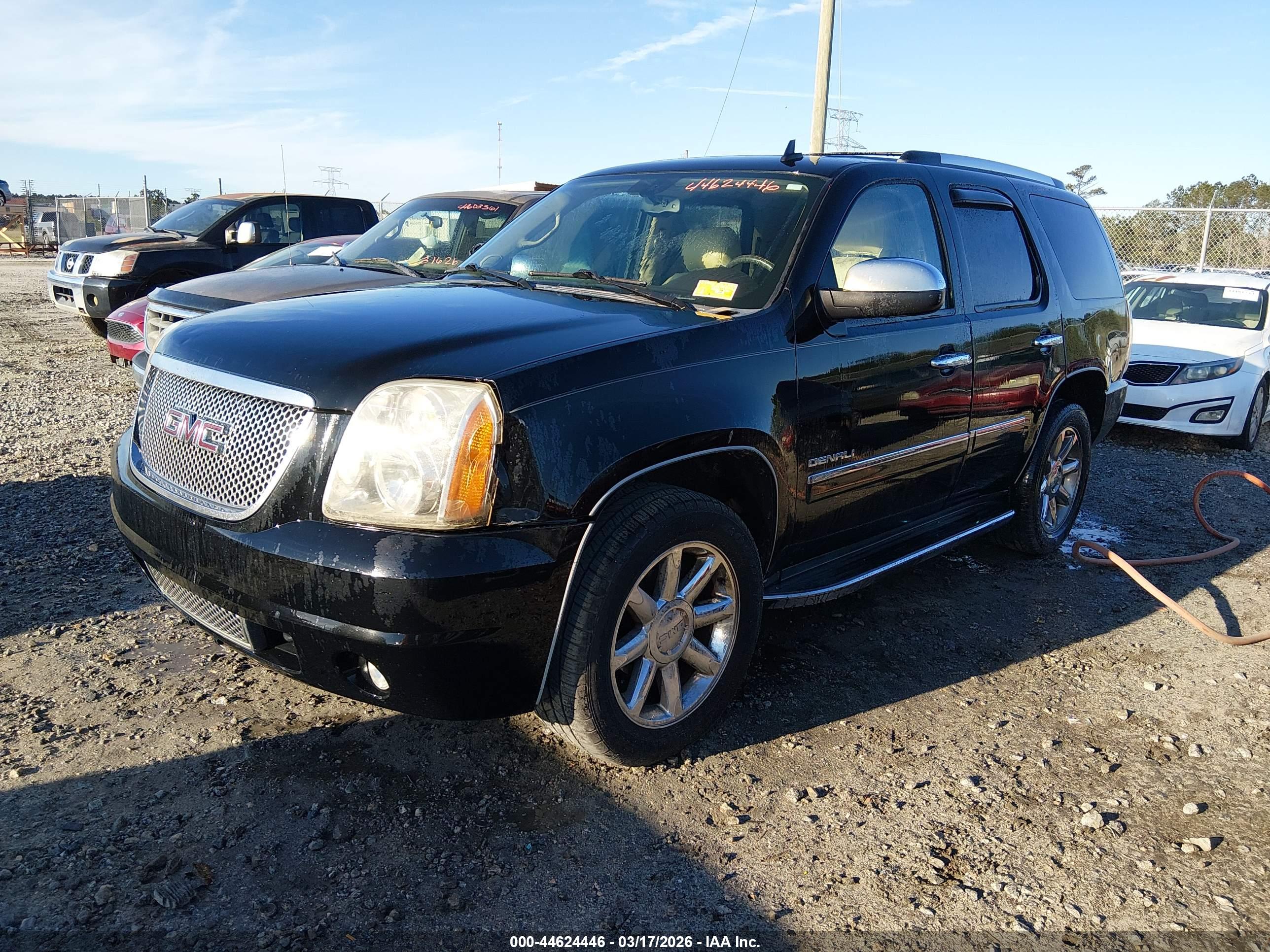 GMC YUKON image 2