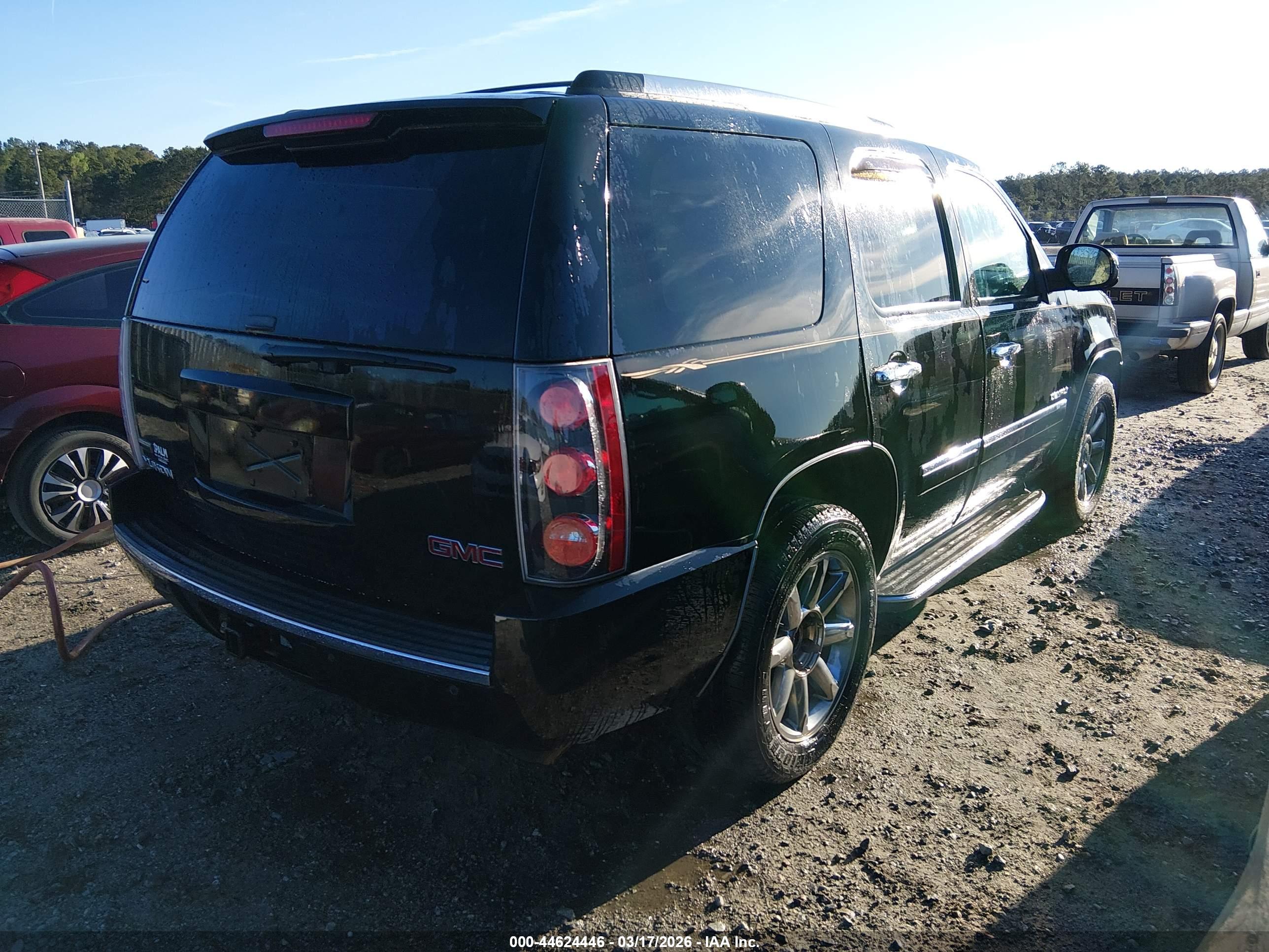 GMC YUKON image 4