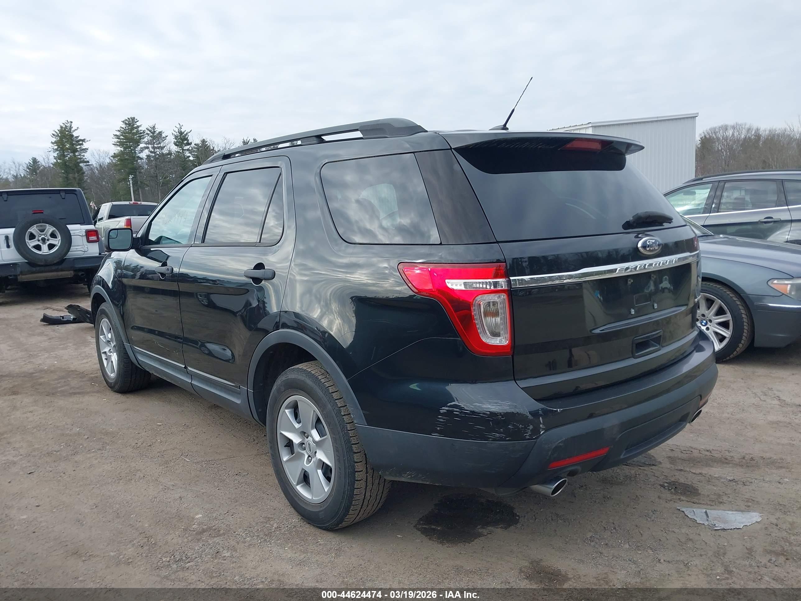 FORD EXPLORER image 3