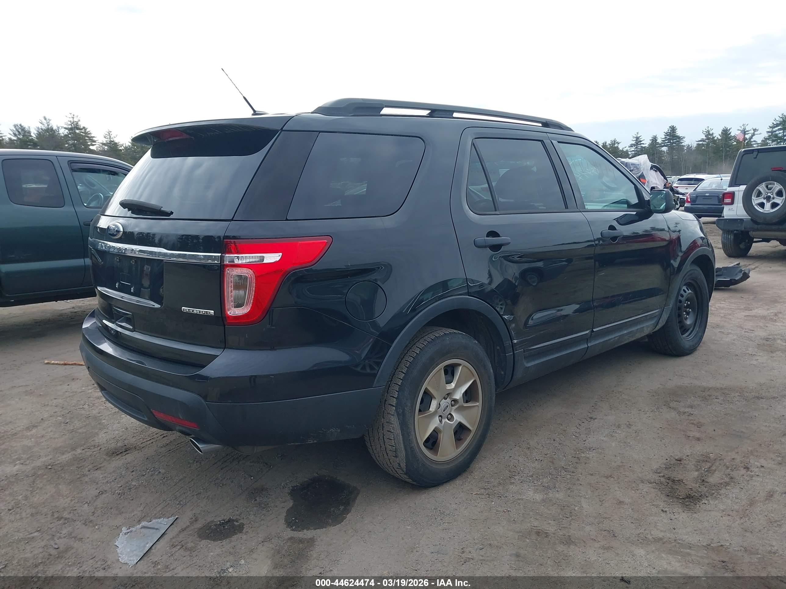 FORD EXPLORER image 4