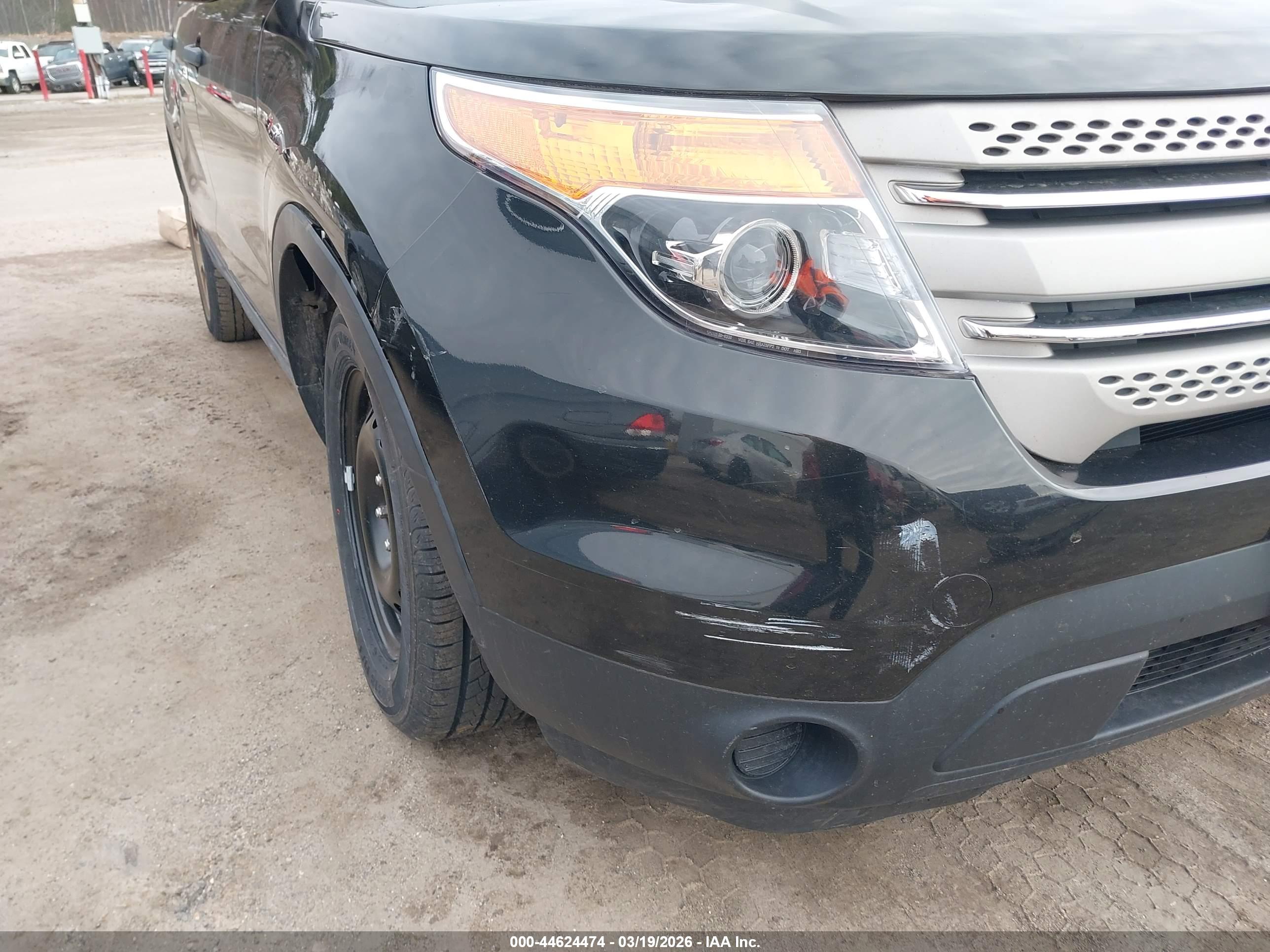 FORD EXPLORER image 6