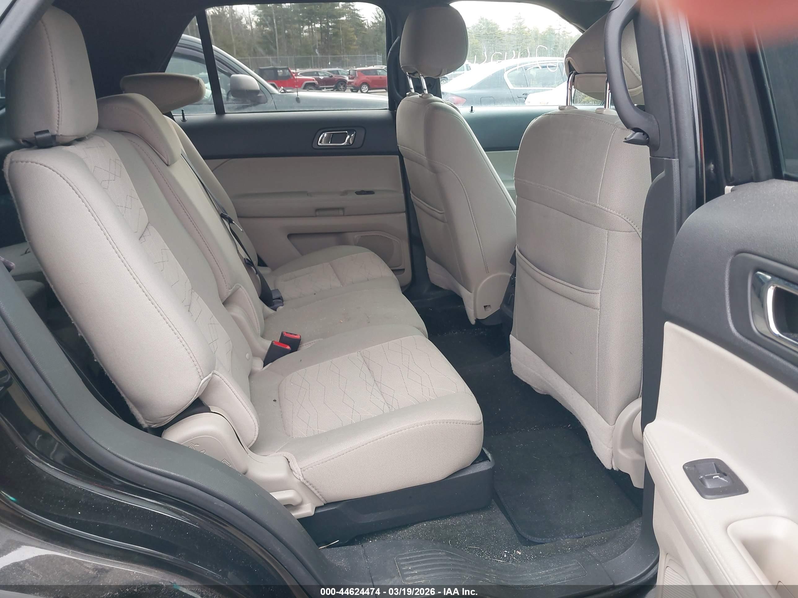 FORD EXPLORER image 8